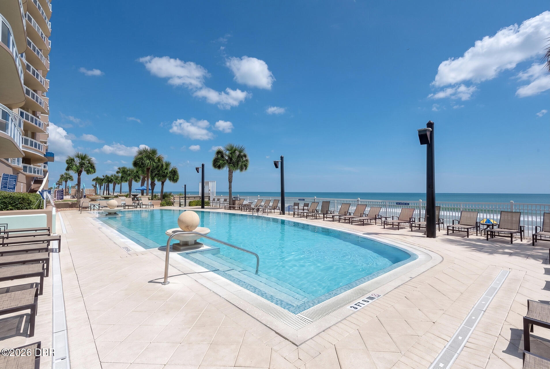 1925 S Atlantic Avenue Unit: 210