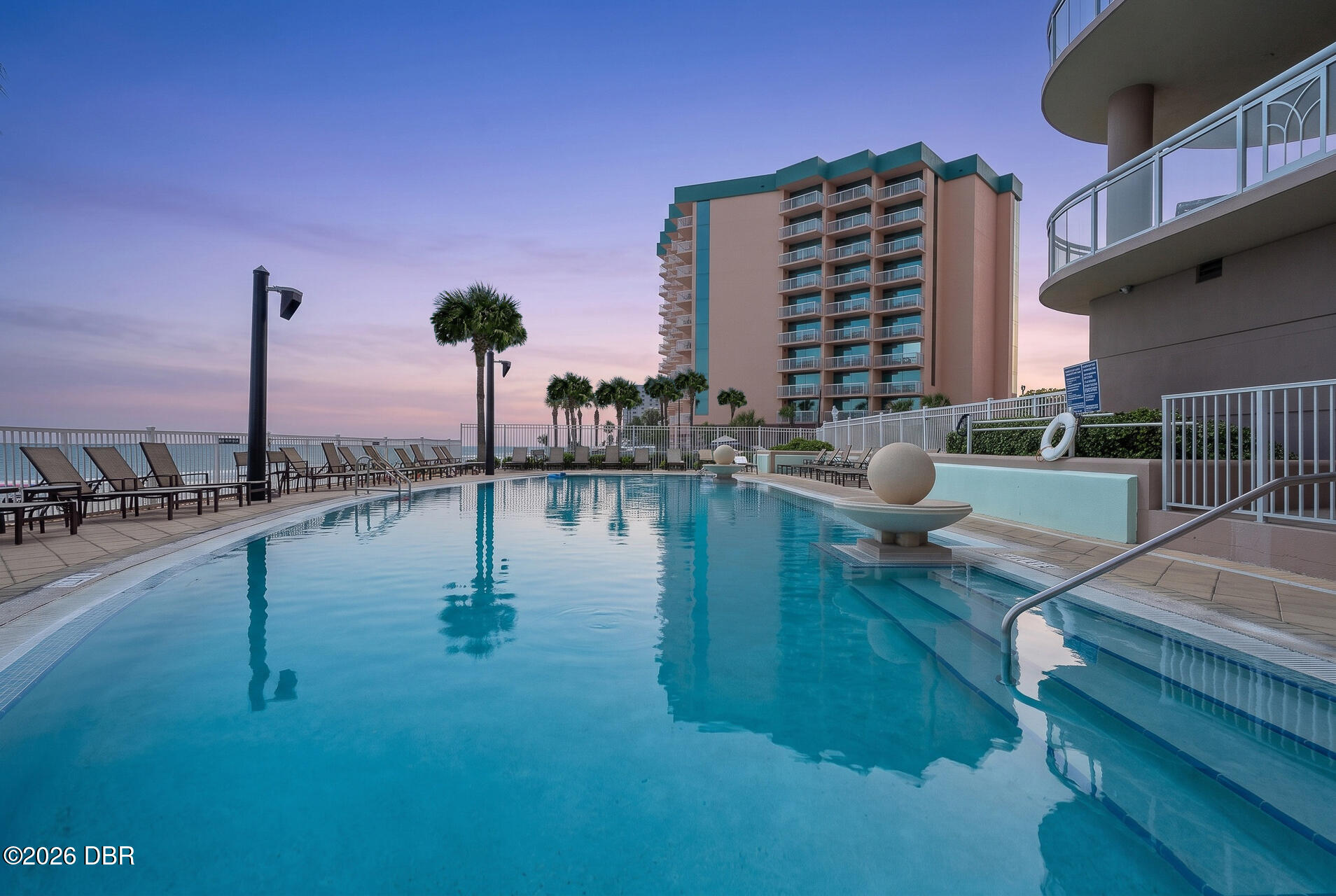 1925 S Atlantic Avenue Unit: 210
