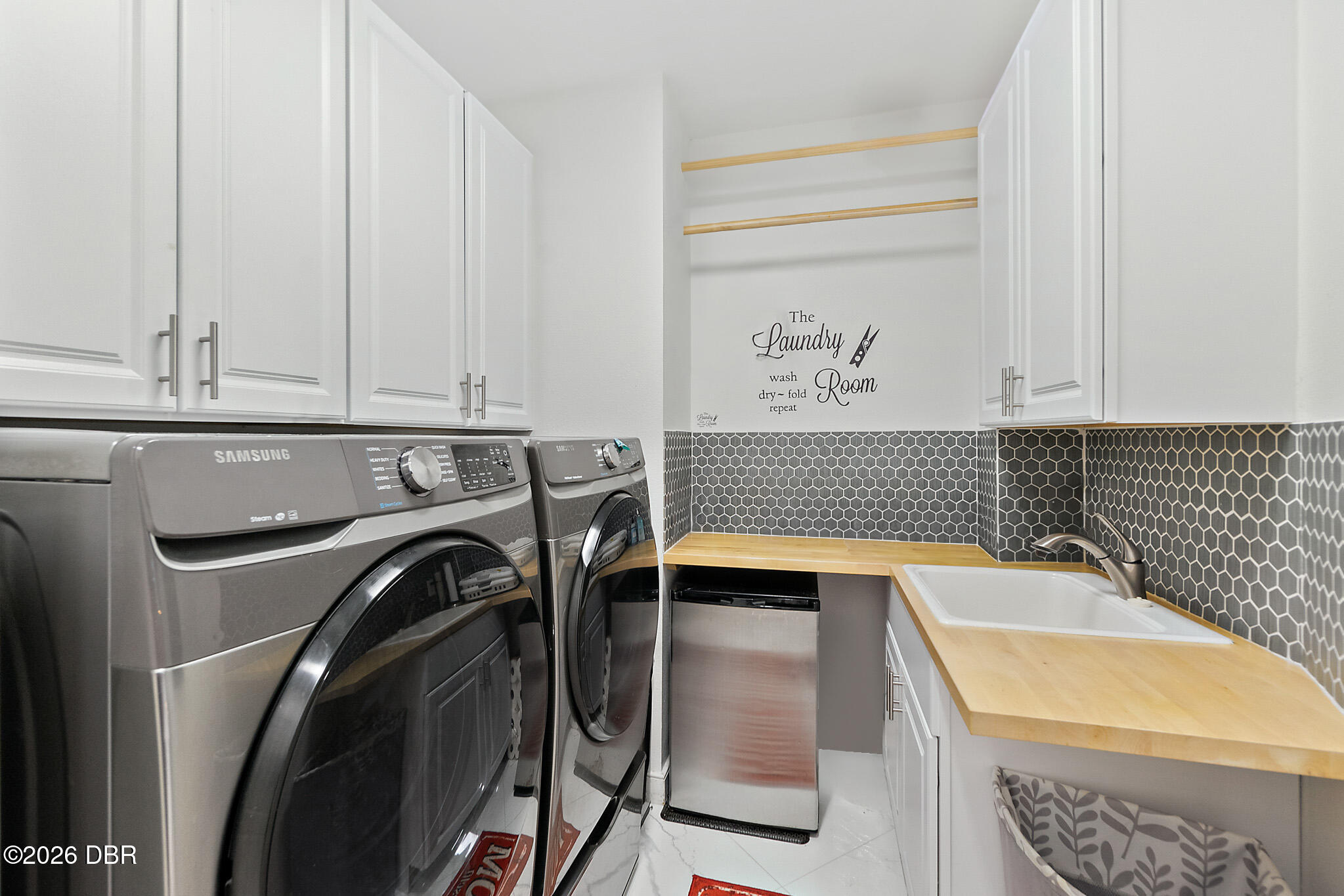 1925 S Atlantic Avenue Unit: 210