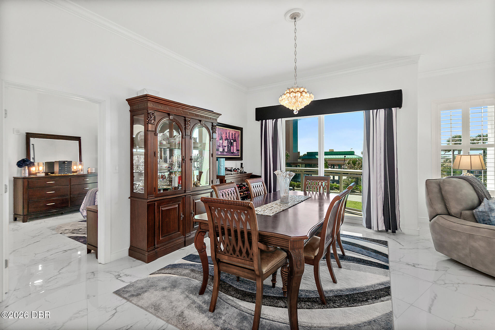 1925 S Atlantic Avenue Unit: 210