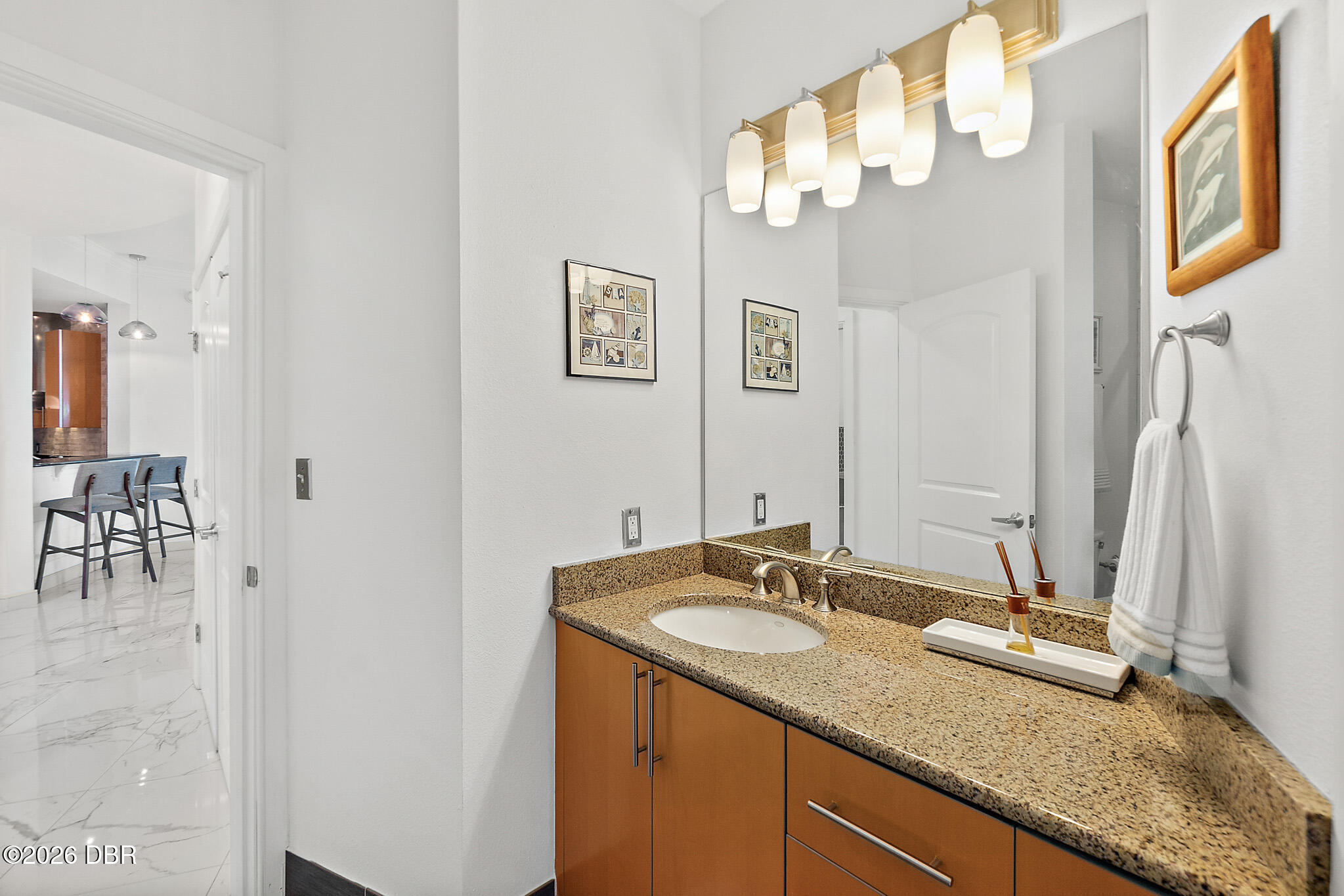 1925 S Atlantic Avenue Unit: 210