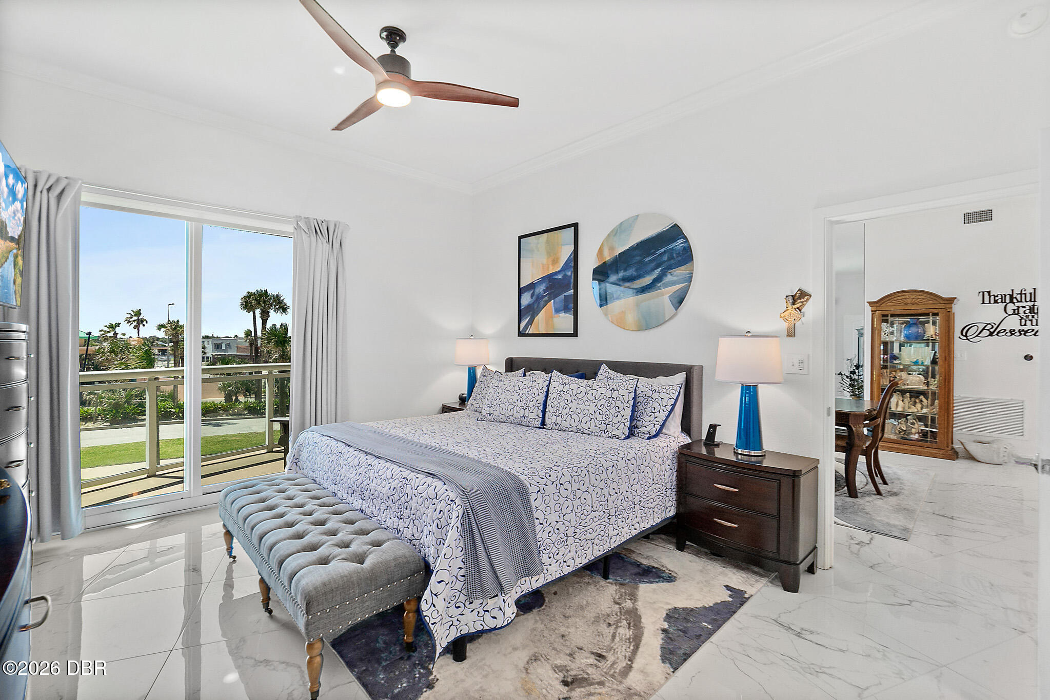 1925 S Atlantic Avenue Unit: 210