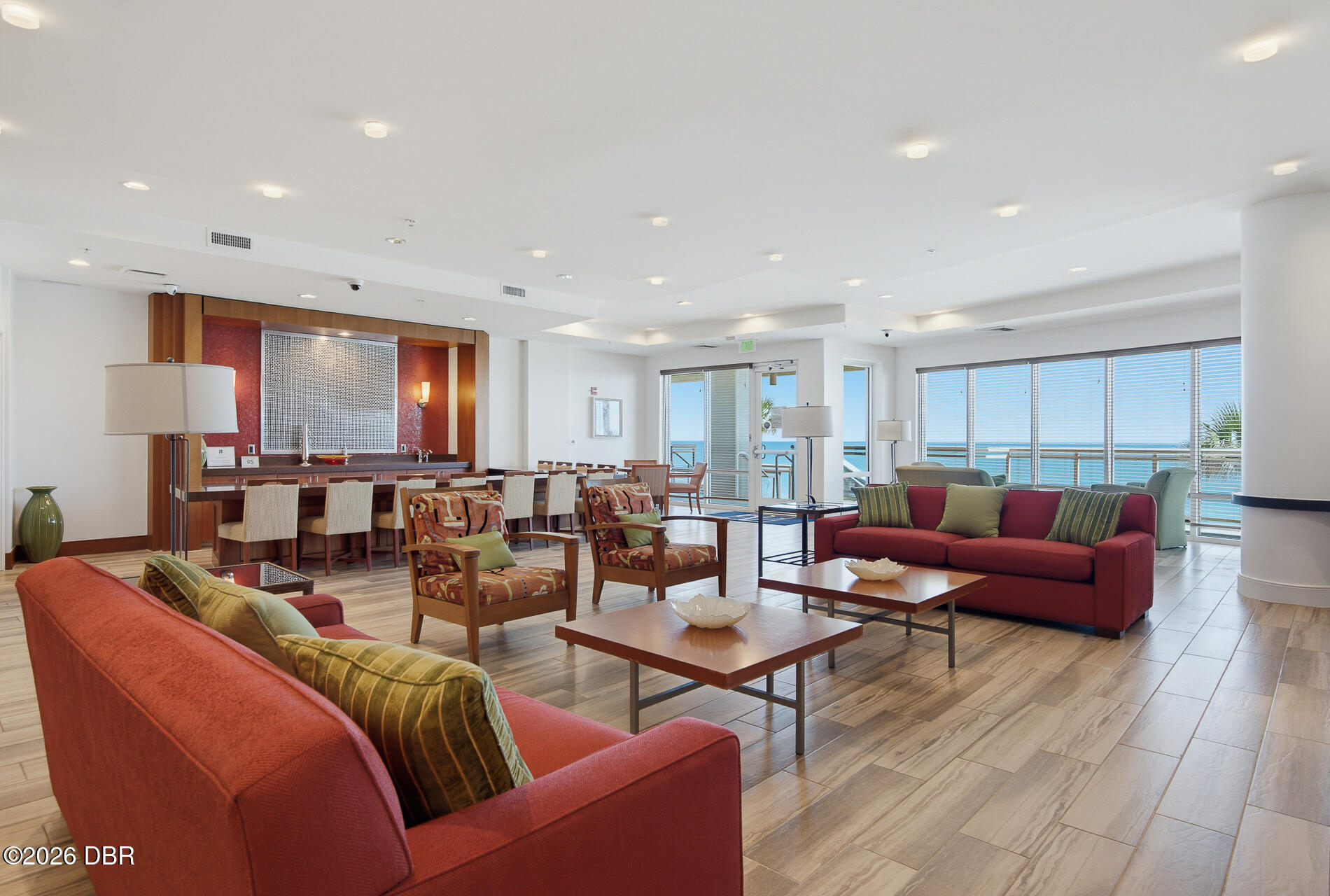 1925 S Atlantic Avenue Unit: 210
