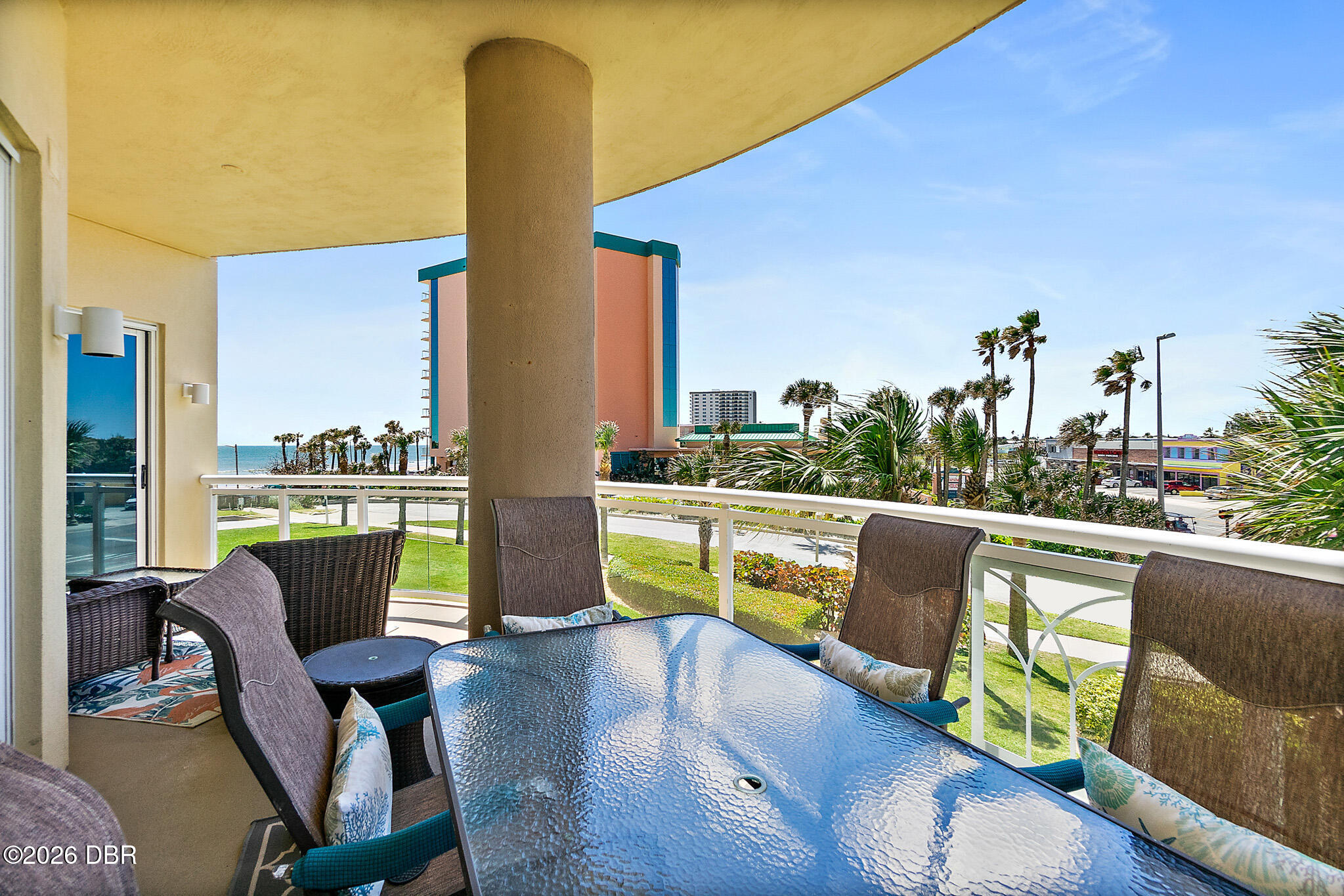 1925 S Atlantic Avenue Unit: 210