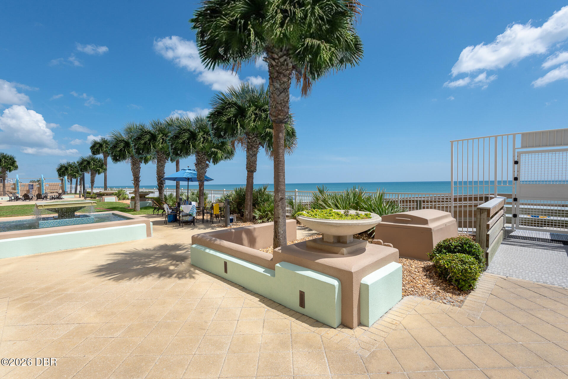 1925 S Atlantic Avenue Unit: 210
