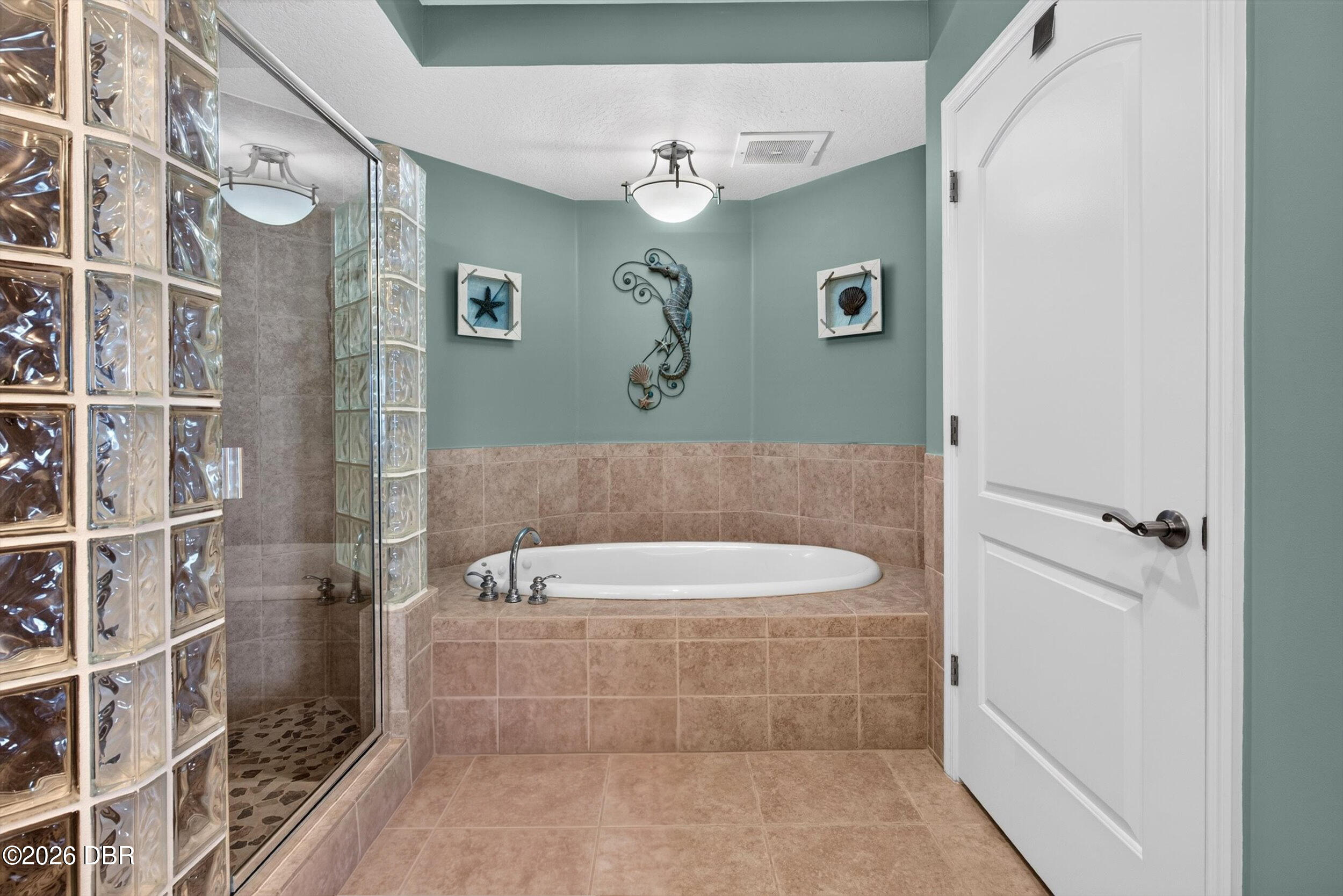 3343 S Atlantic Avenue Unit: 204