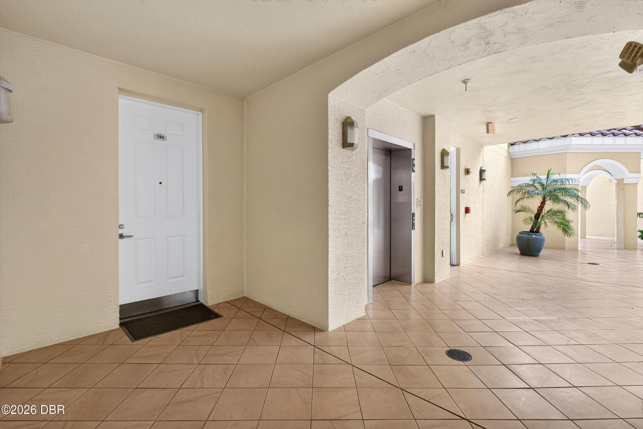 3343 S Atlantic Avenue Unit: 204