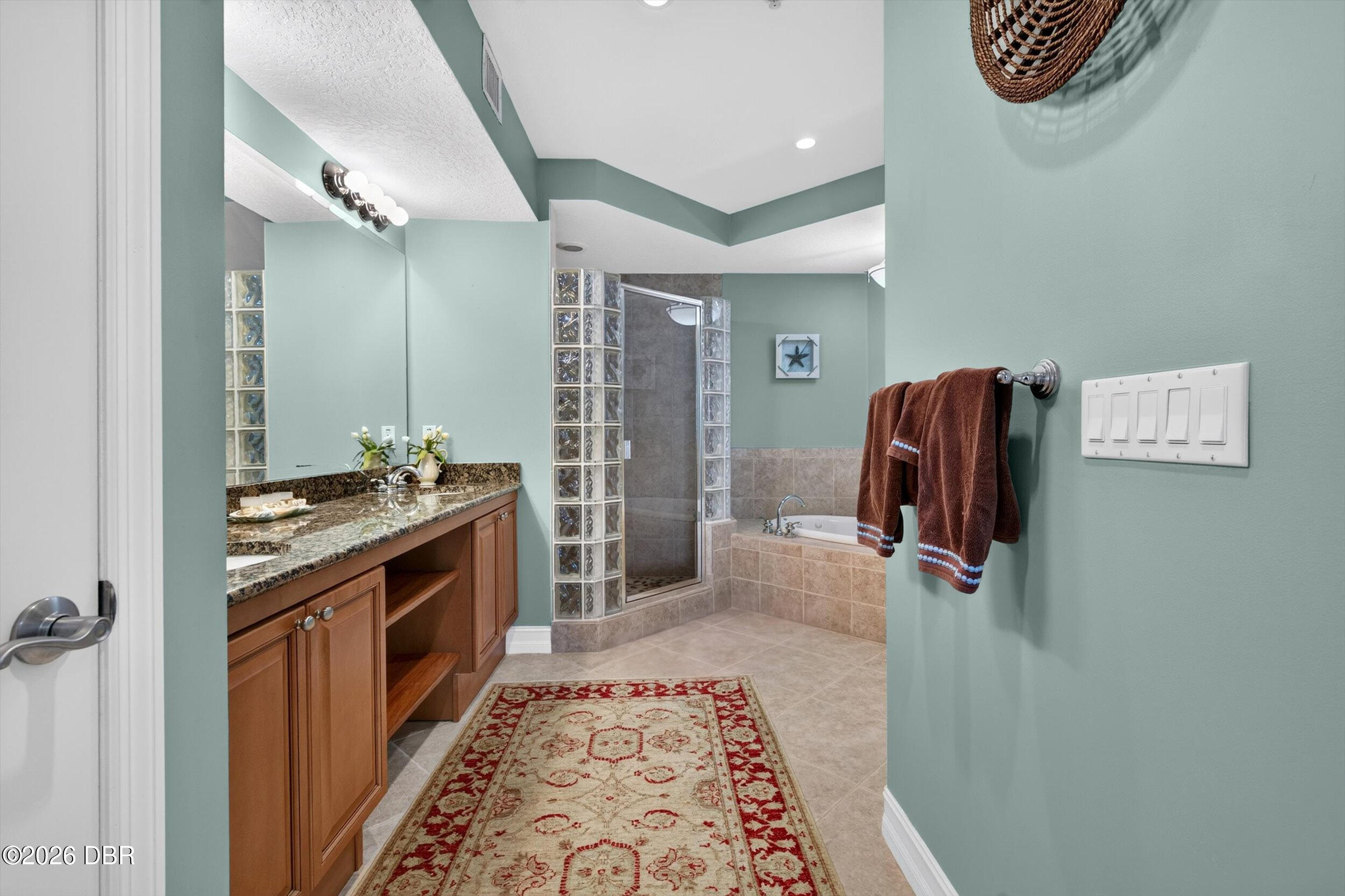 3343 S Atlantic Avenue Unit: 204