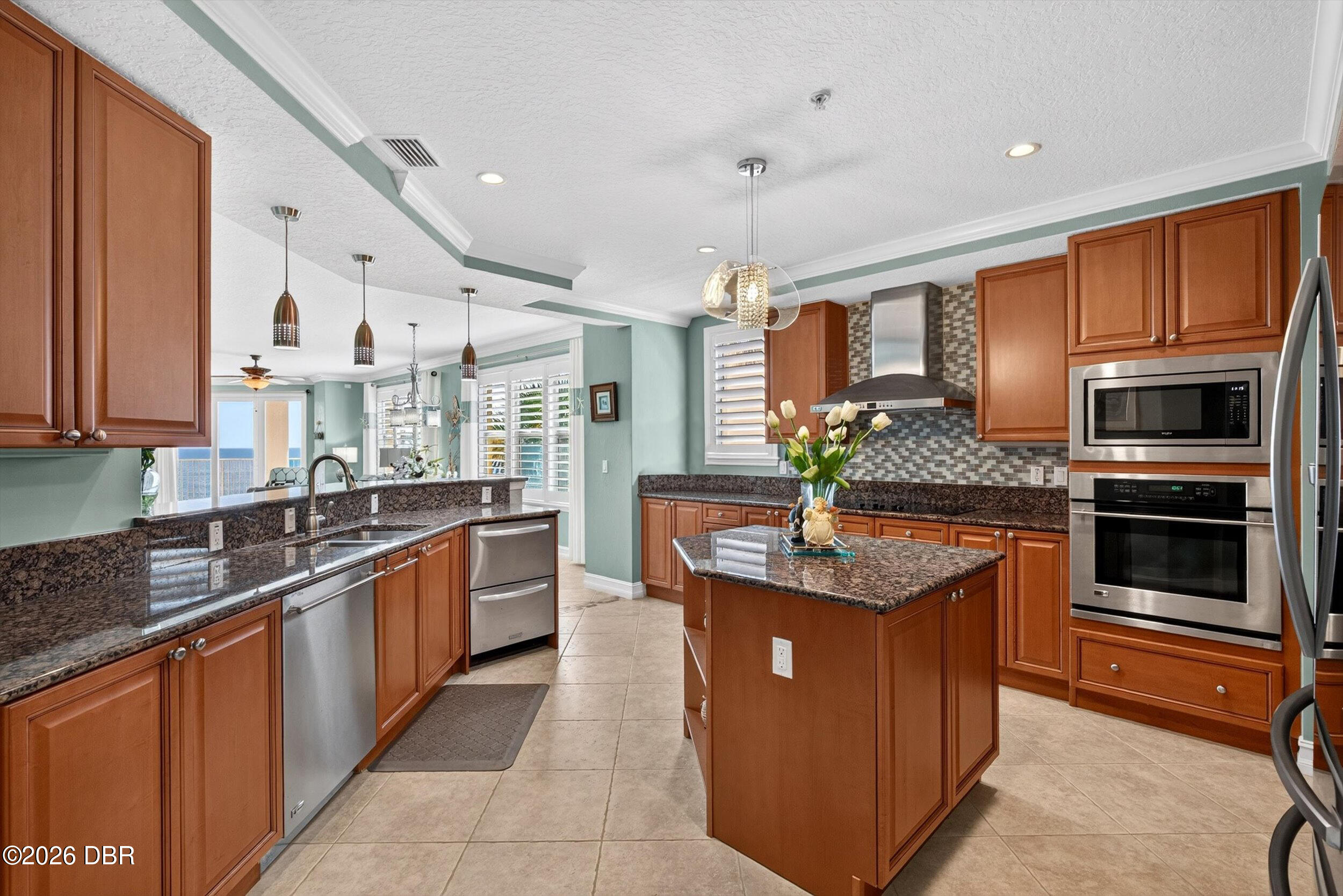 3343 S Atlantic Avenue Unit: 204