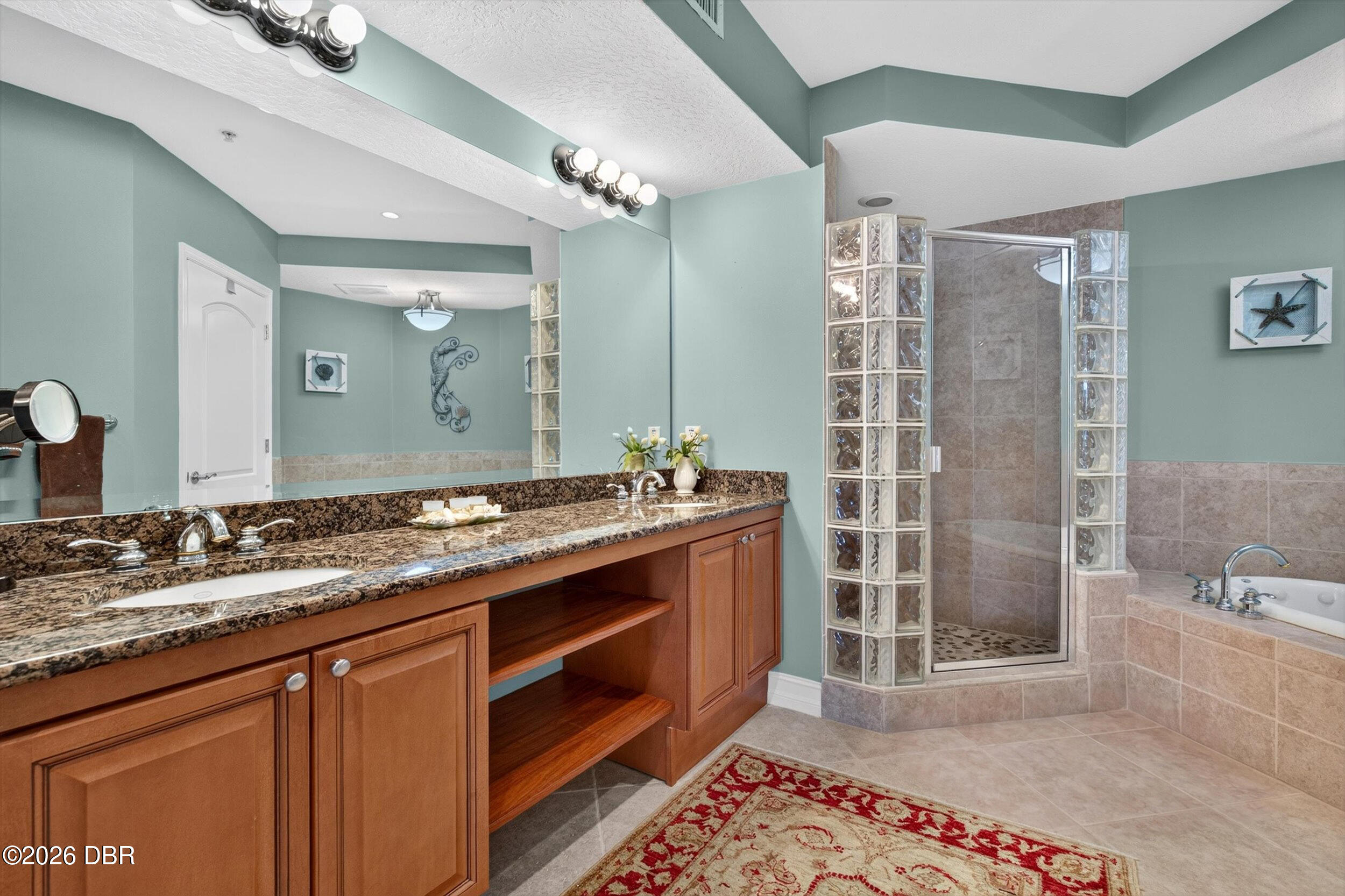 3343 S Atlantic Avenue Unit: 204