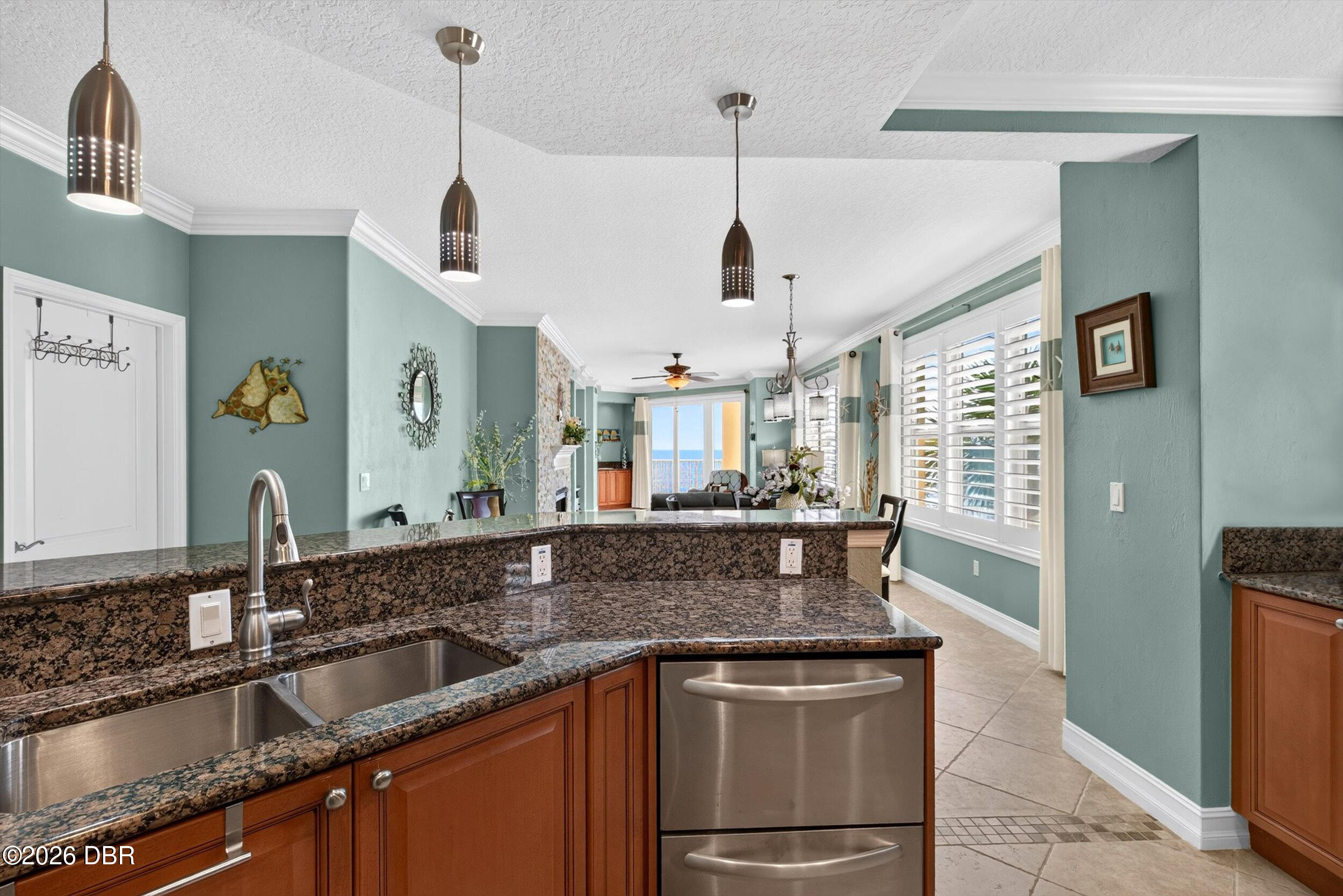 3343 S Atlantic Avenue Unit: 204