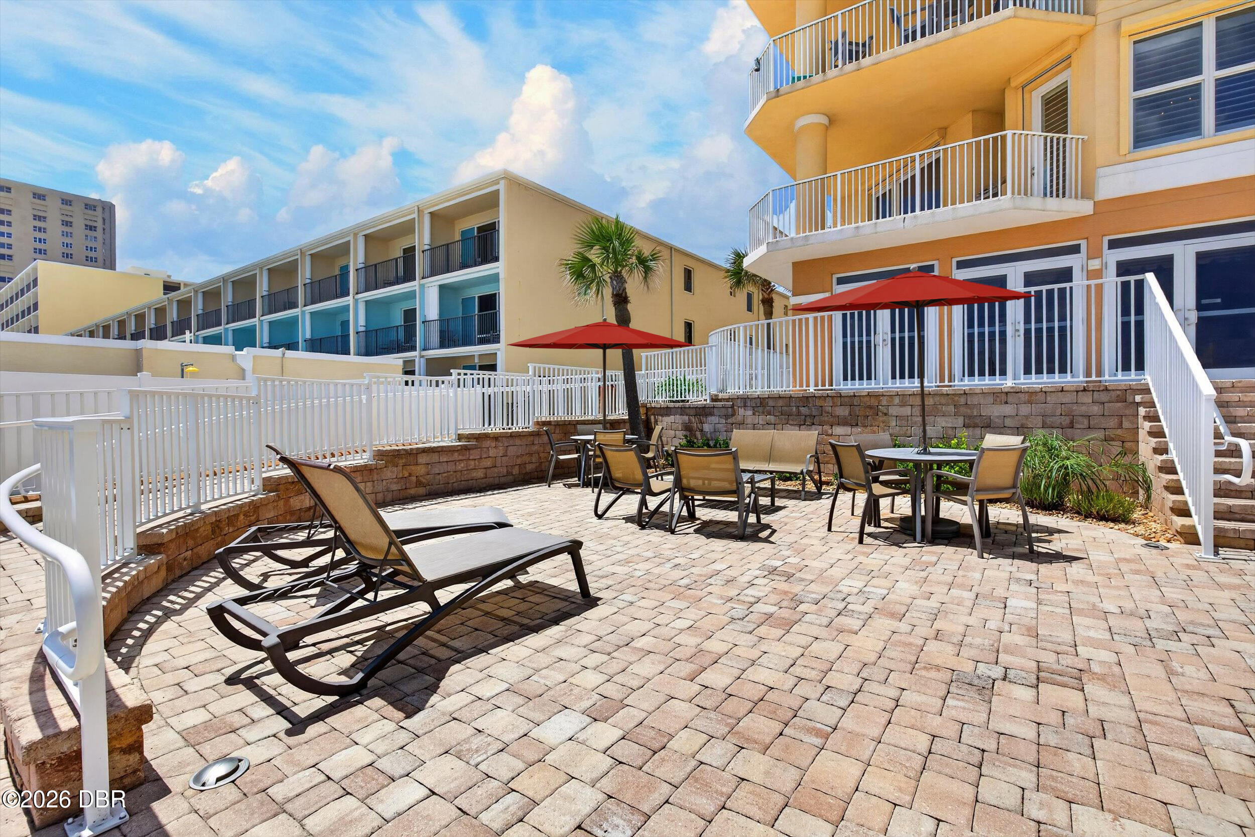 3343 S Atlantic Avenue Unit: 204