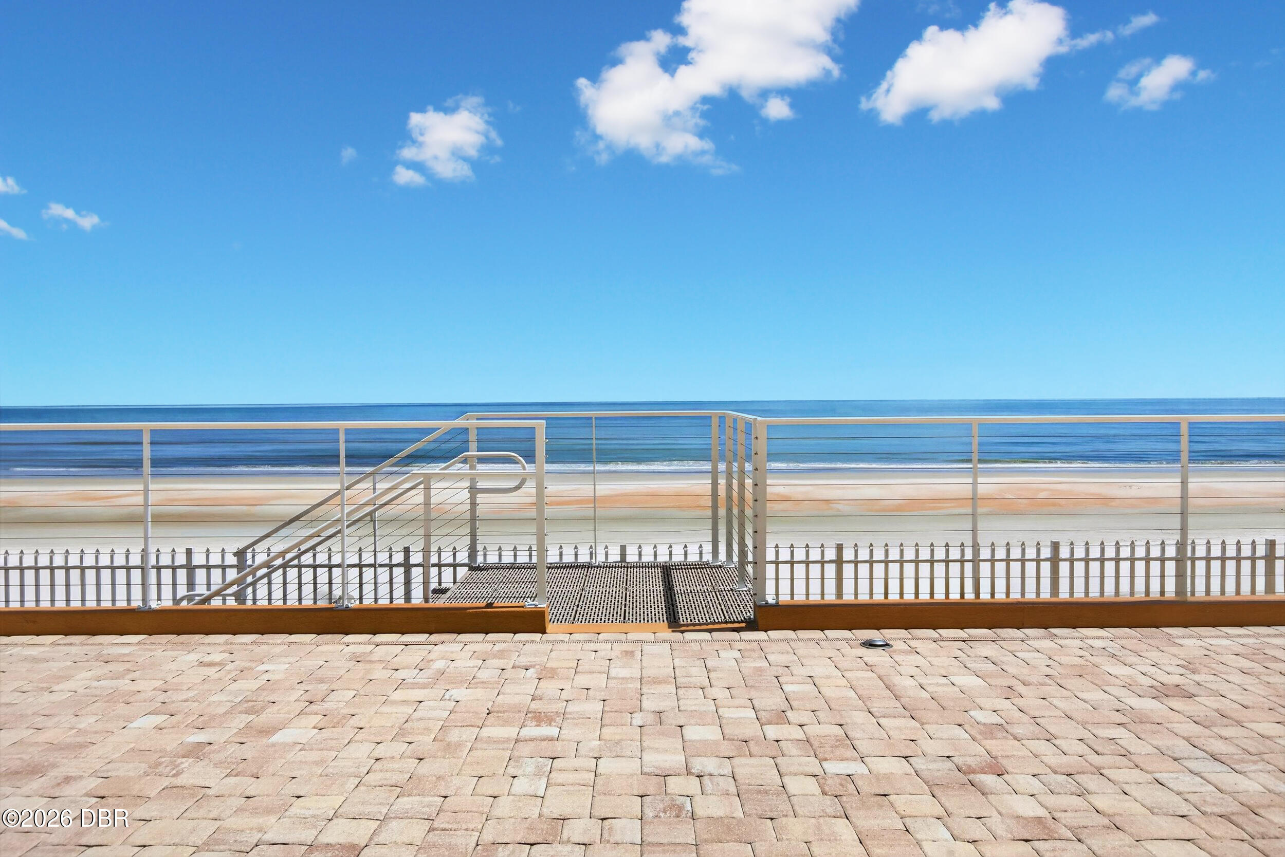3343 S Atlantic Avenue Unit: 204