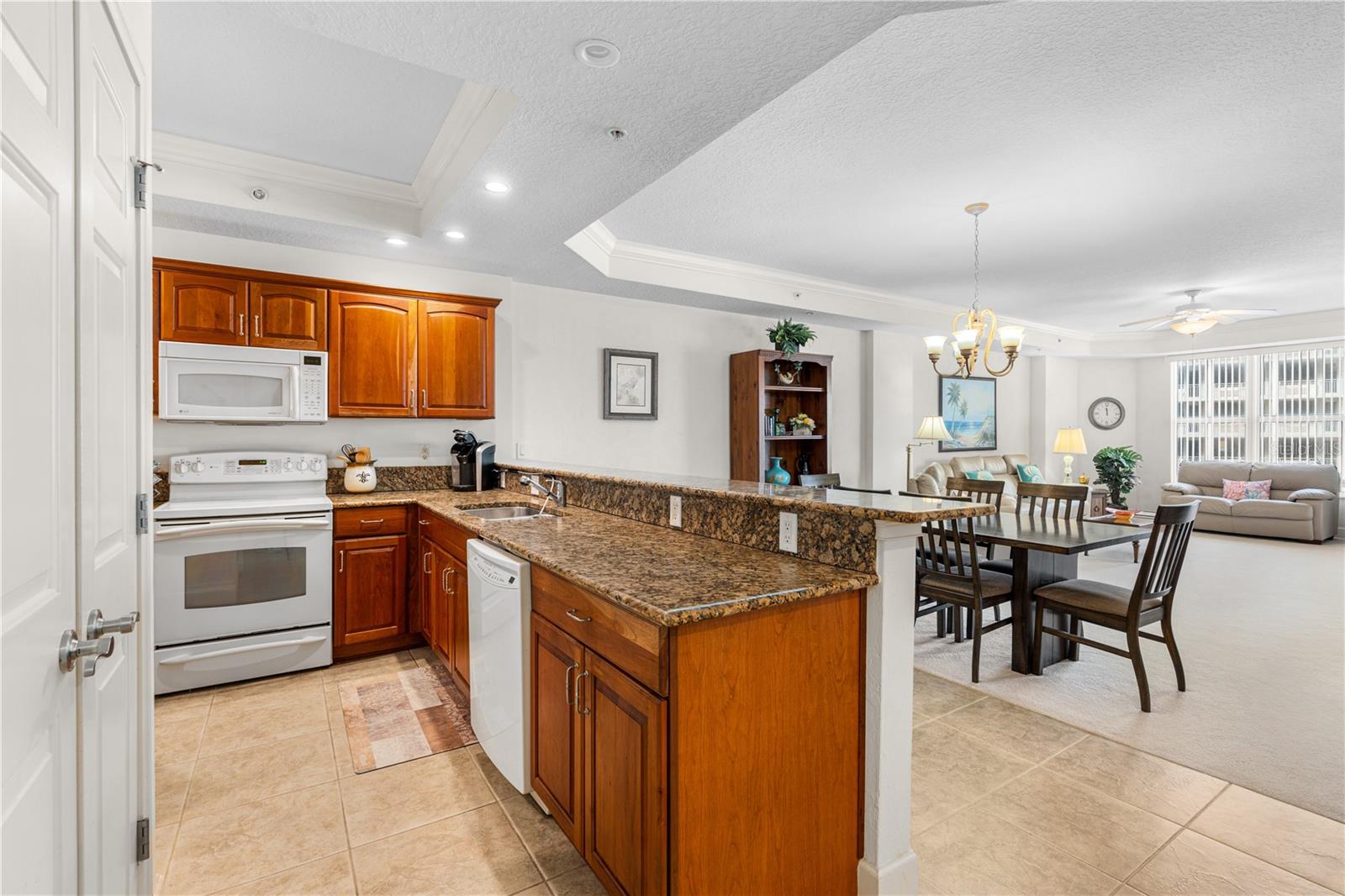 2403 S. Atlantic Avenue Unit: 309