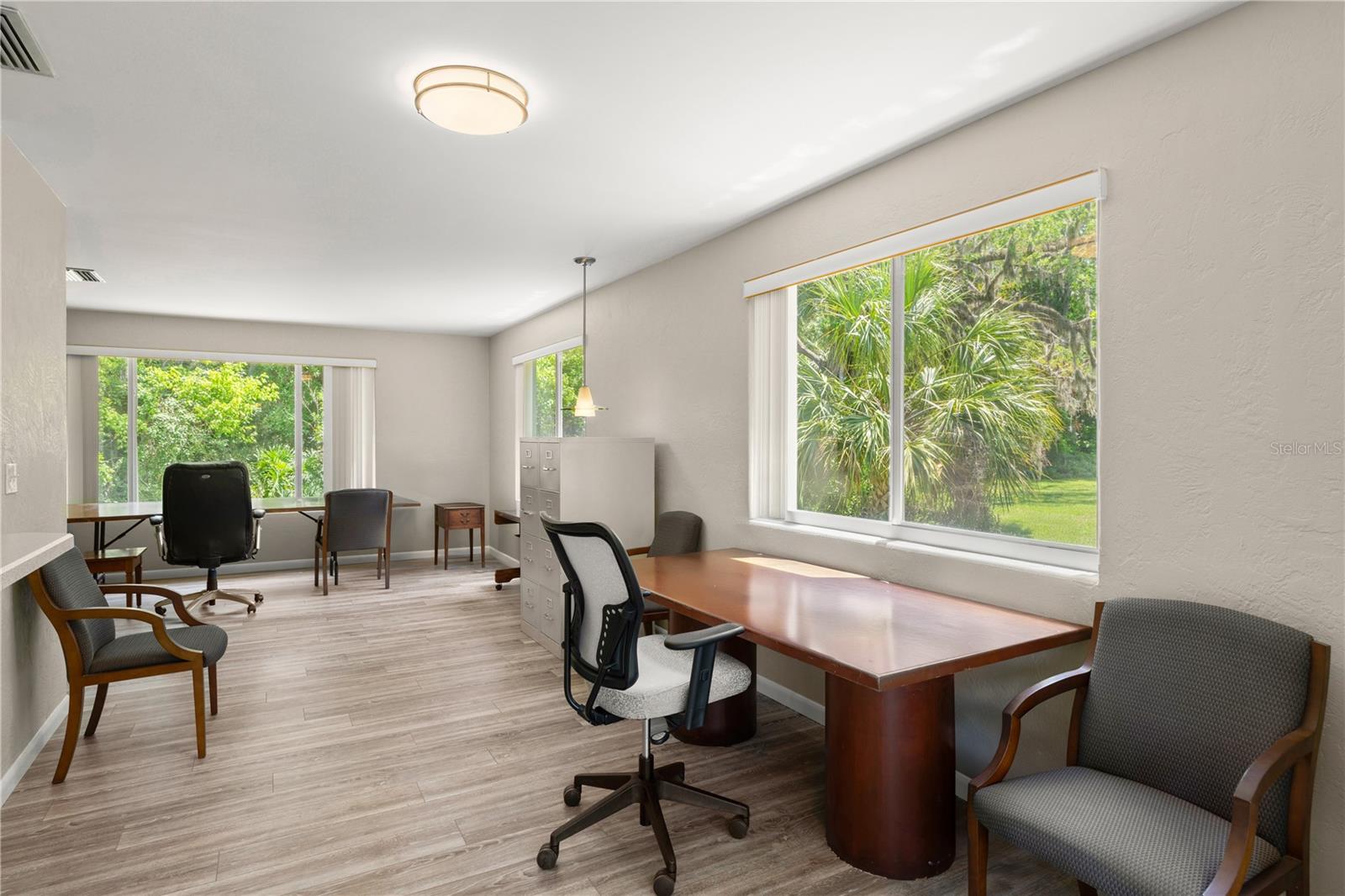 1010/1020 Big Tree Road