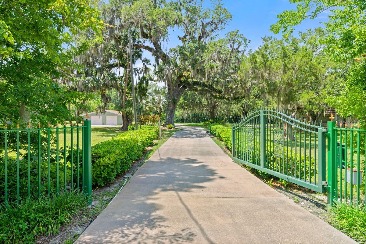 1010/1020 Big Tree Road