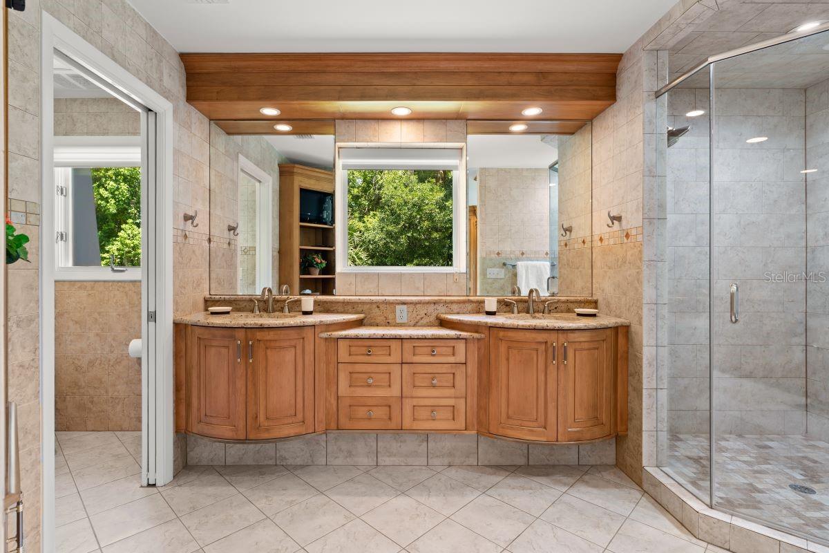 1010/1020 Big Tree Road