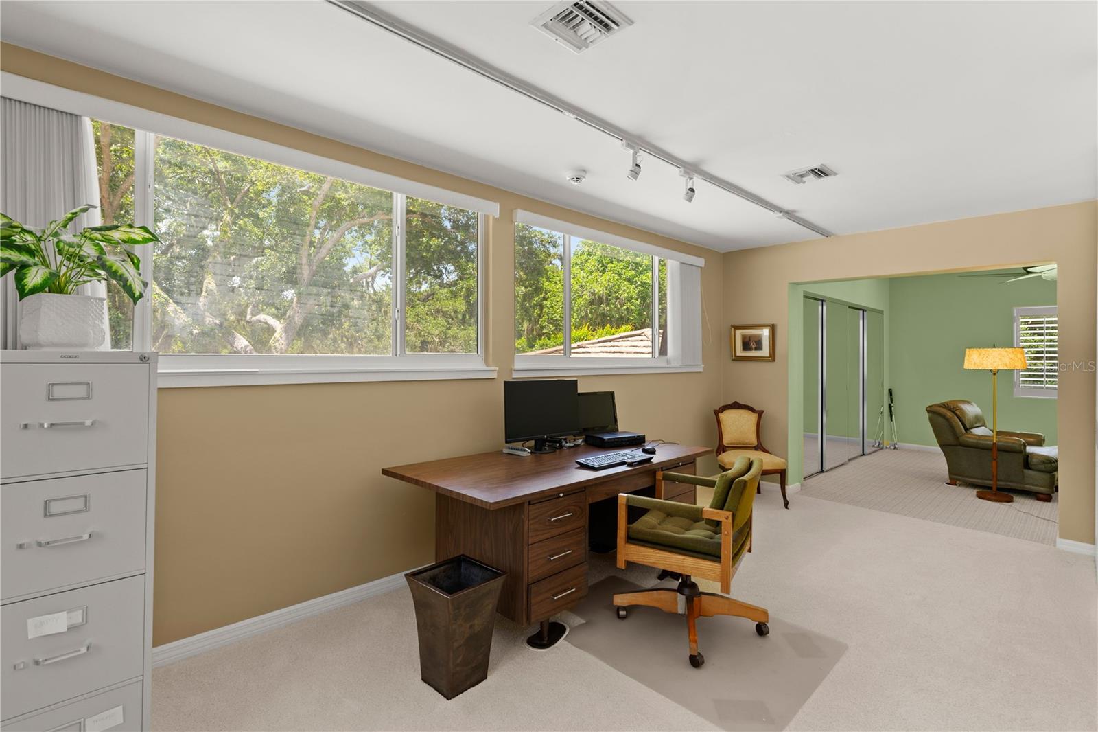 1010/1020 Big Tree Road