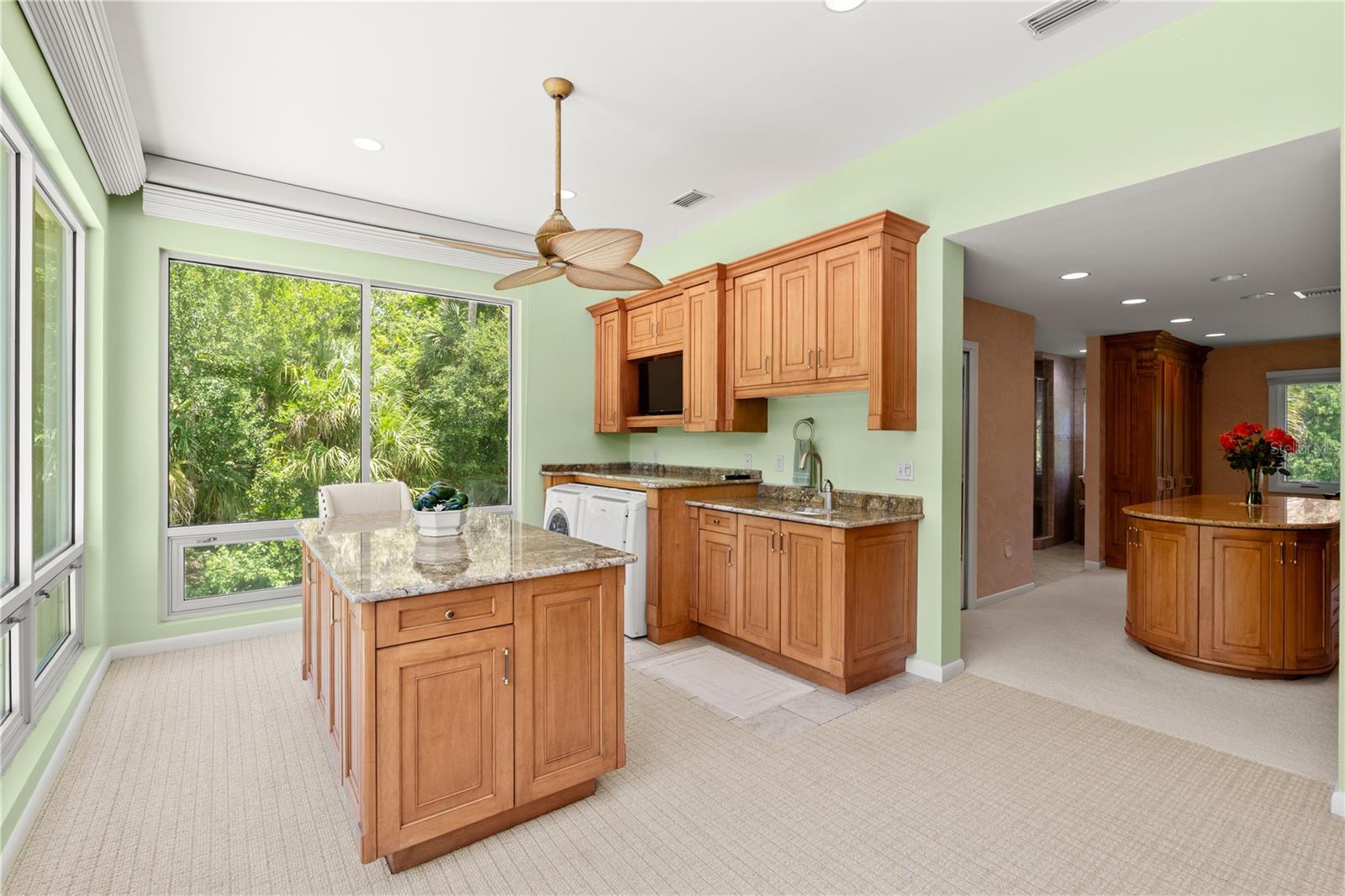 1010/1020 Big Tree Road