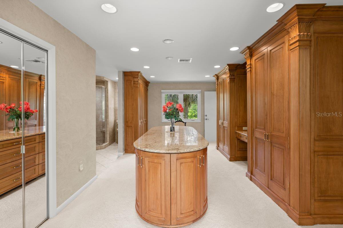 1010/1020 Big Tree Road