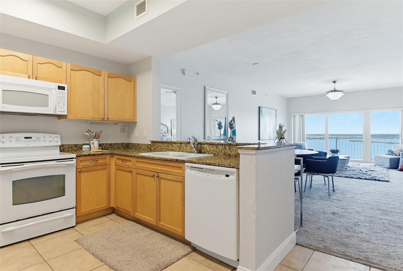 2 OCEANS WEST BLVD #1702