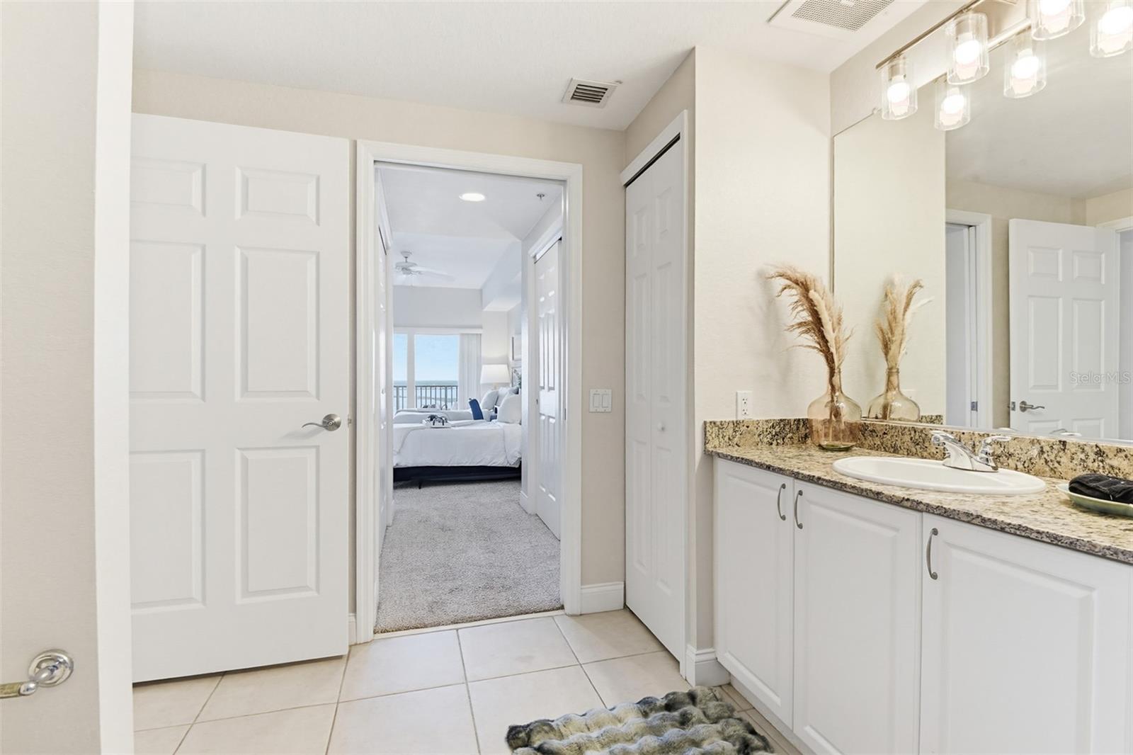 2 OCEANS WEST BLVD #1702