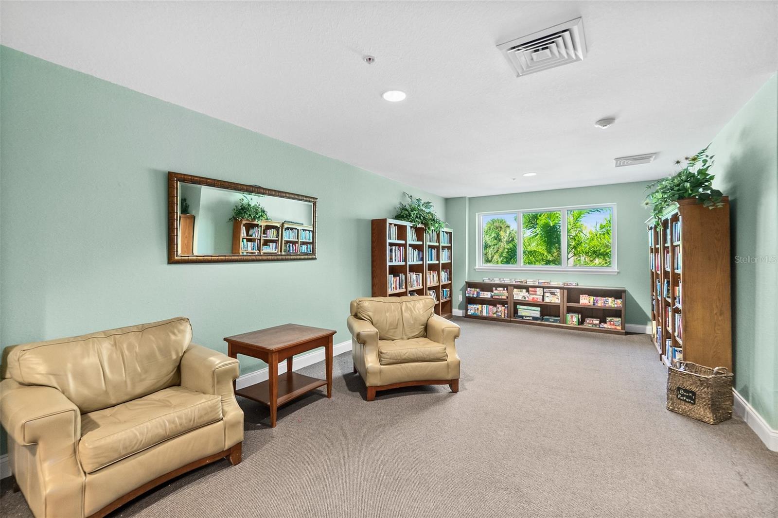 2 OCEANS WEST BLVD #1702