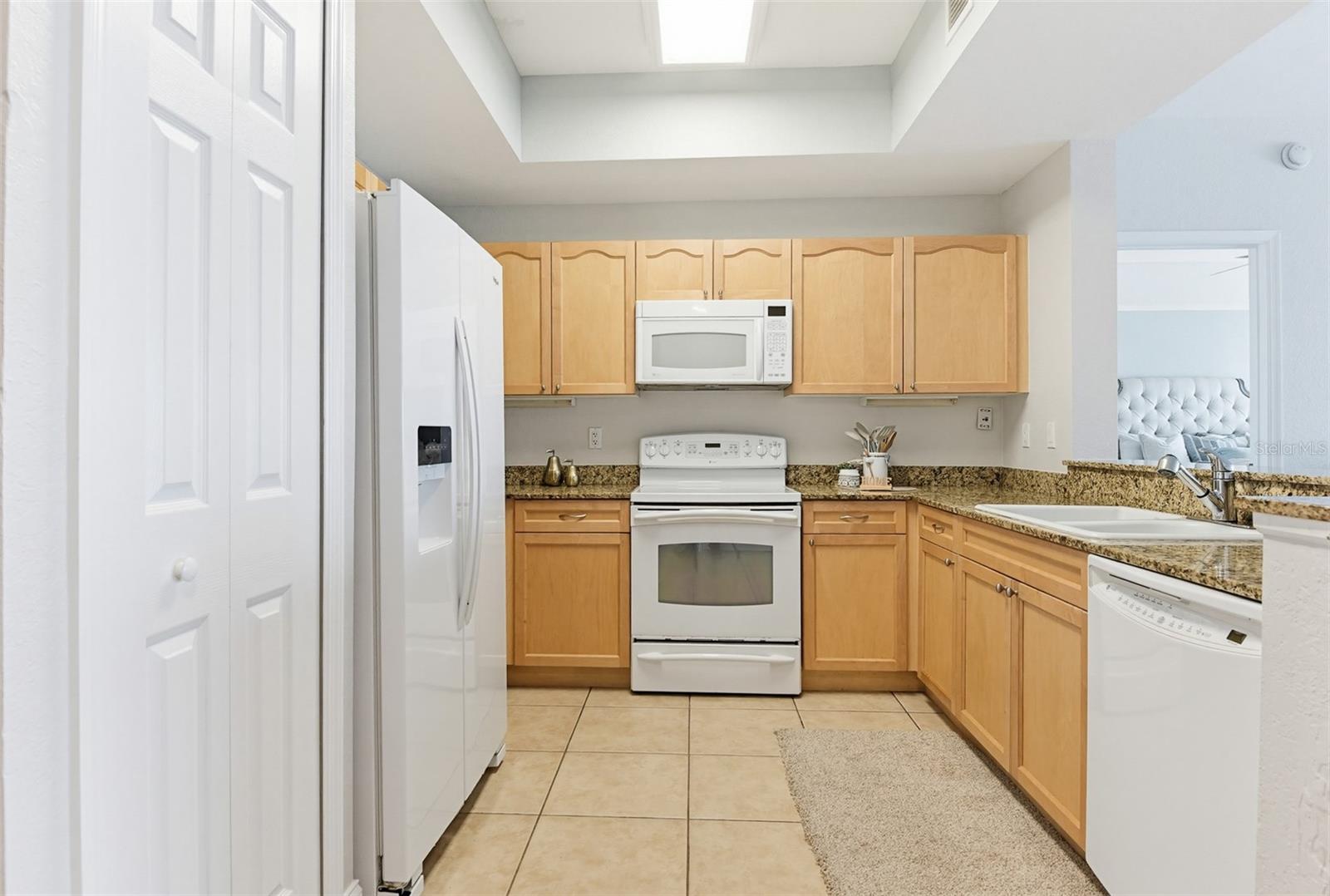 2 OCEANS WEST BLVD #1702