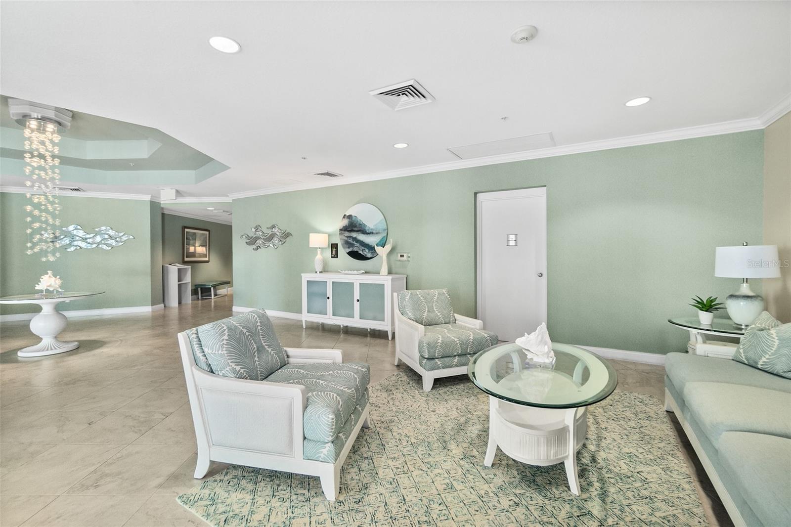 2 OCEANS WEST BLVD #1702