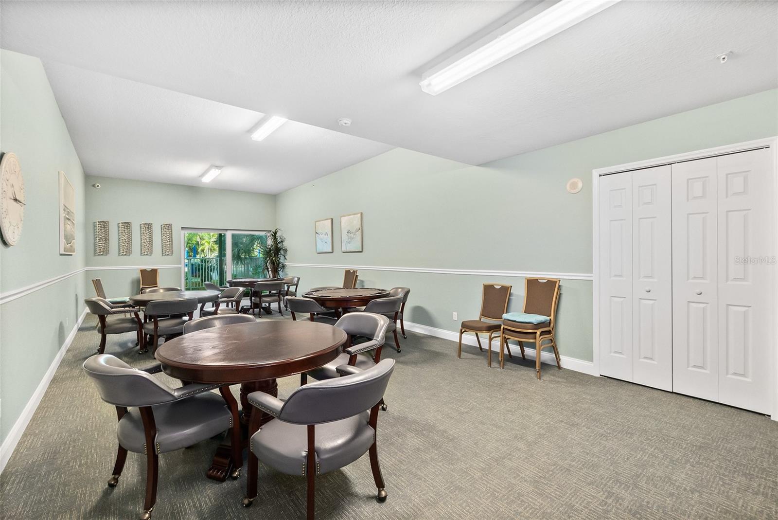 2 OCEANS WEST BLVD #1702