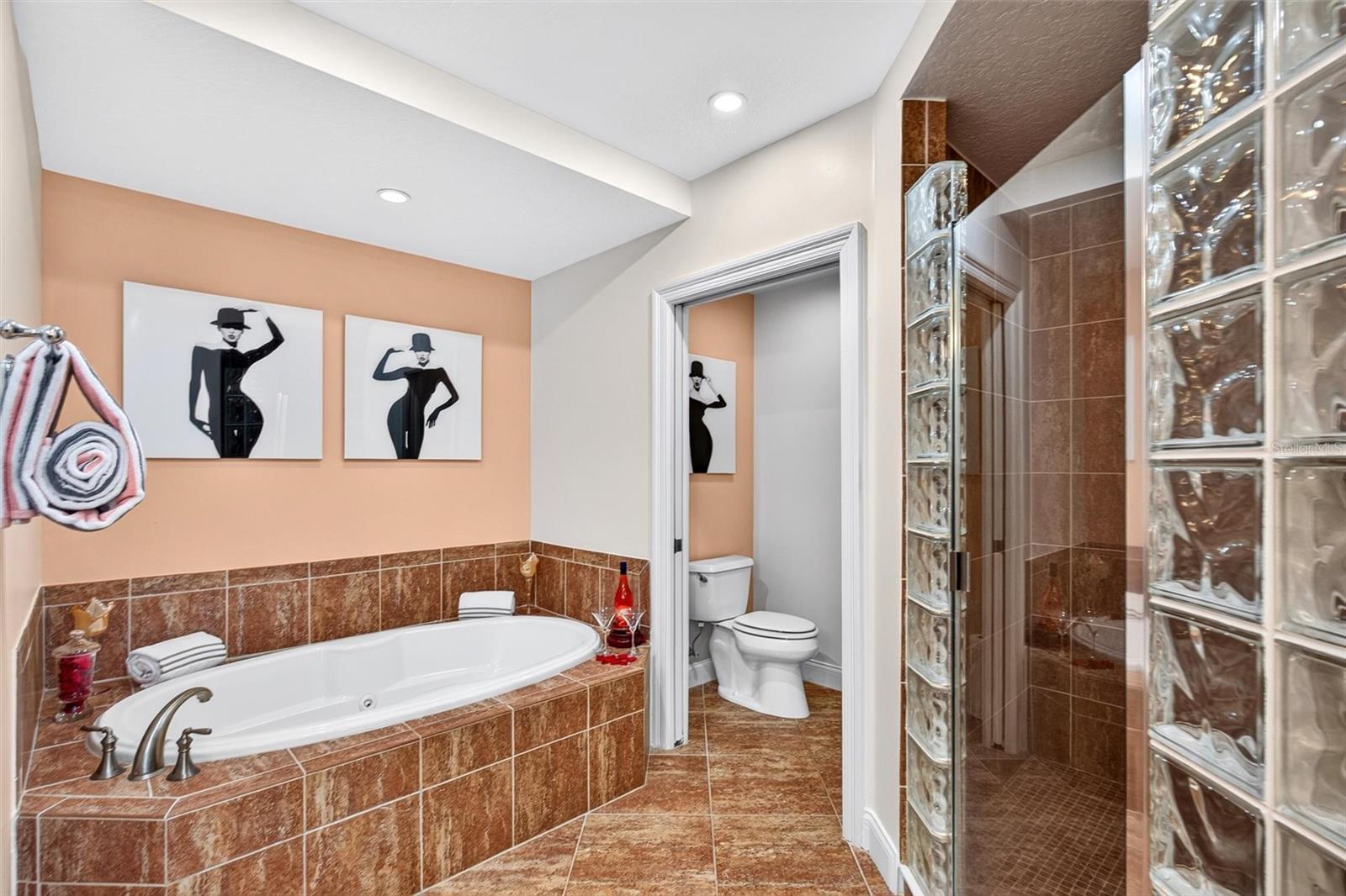 3245 S Atlantic Avenue Unit: 1002