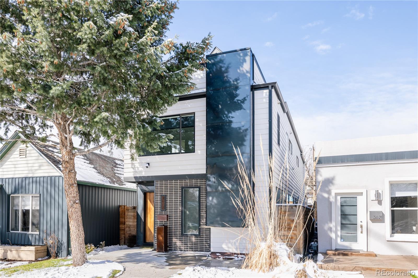 3617 Mariposa Street