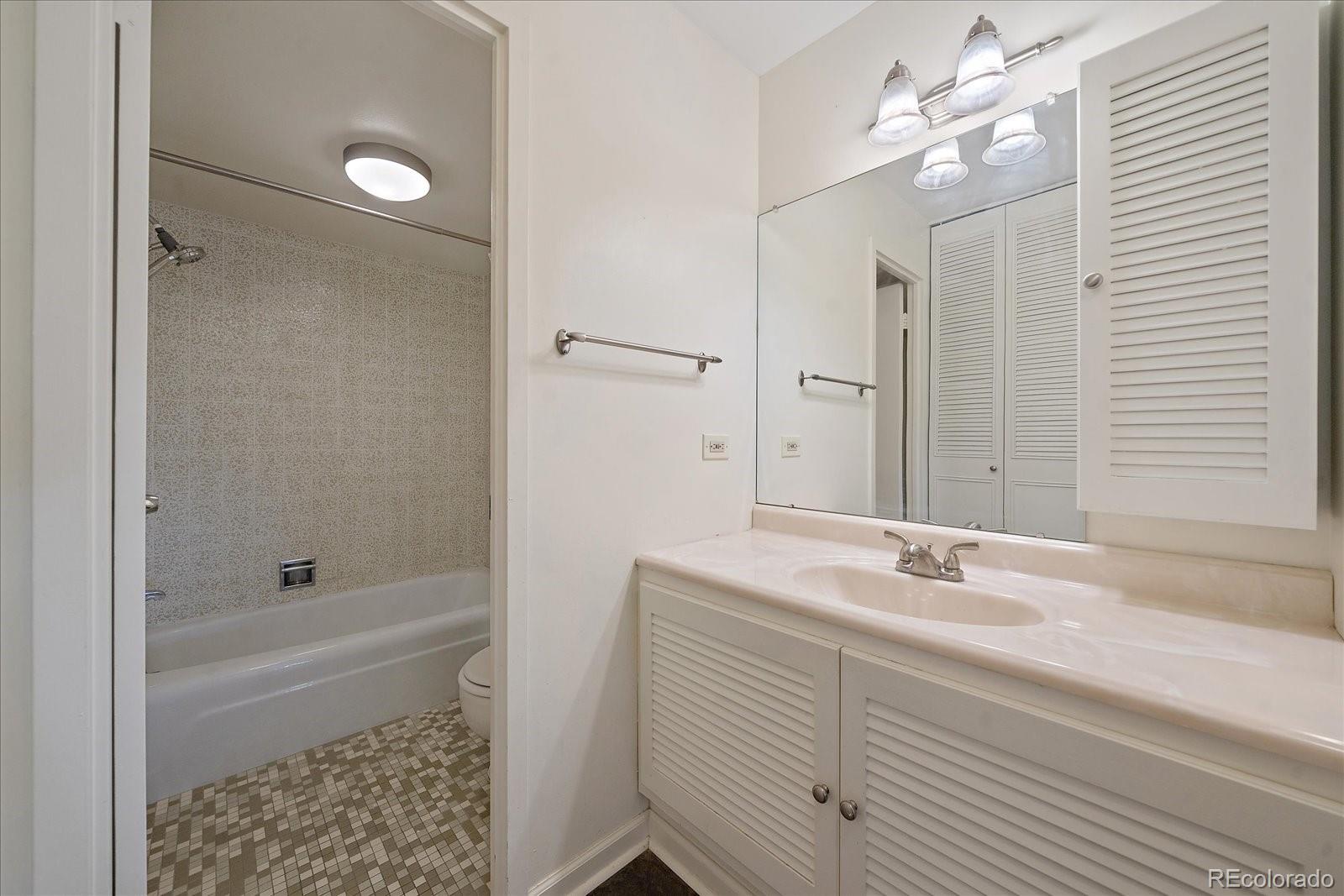 955 Eudora Street Unit: 1005E