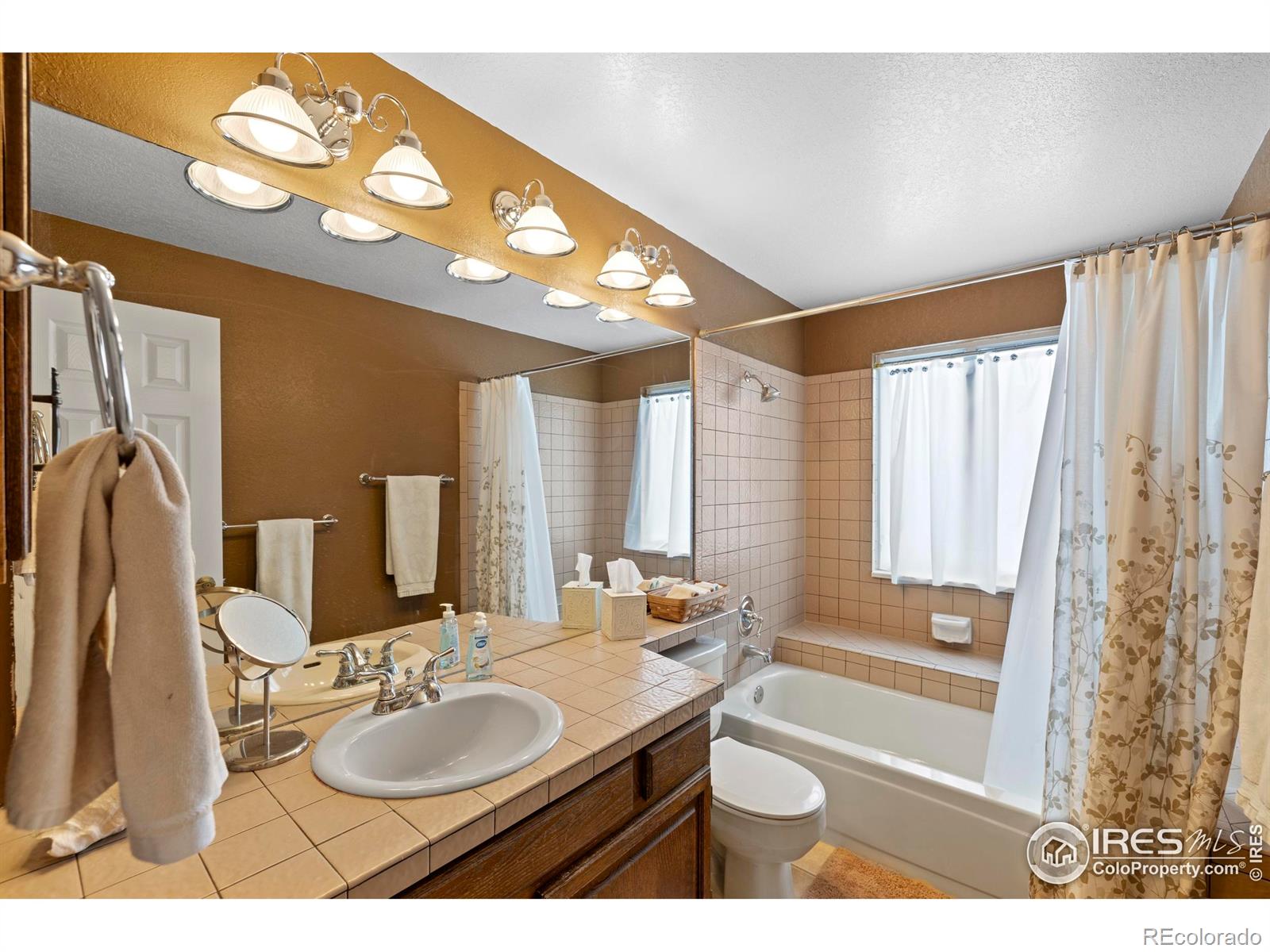 2232 S Yampa Court