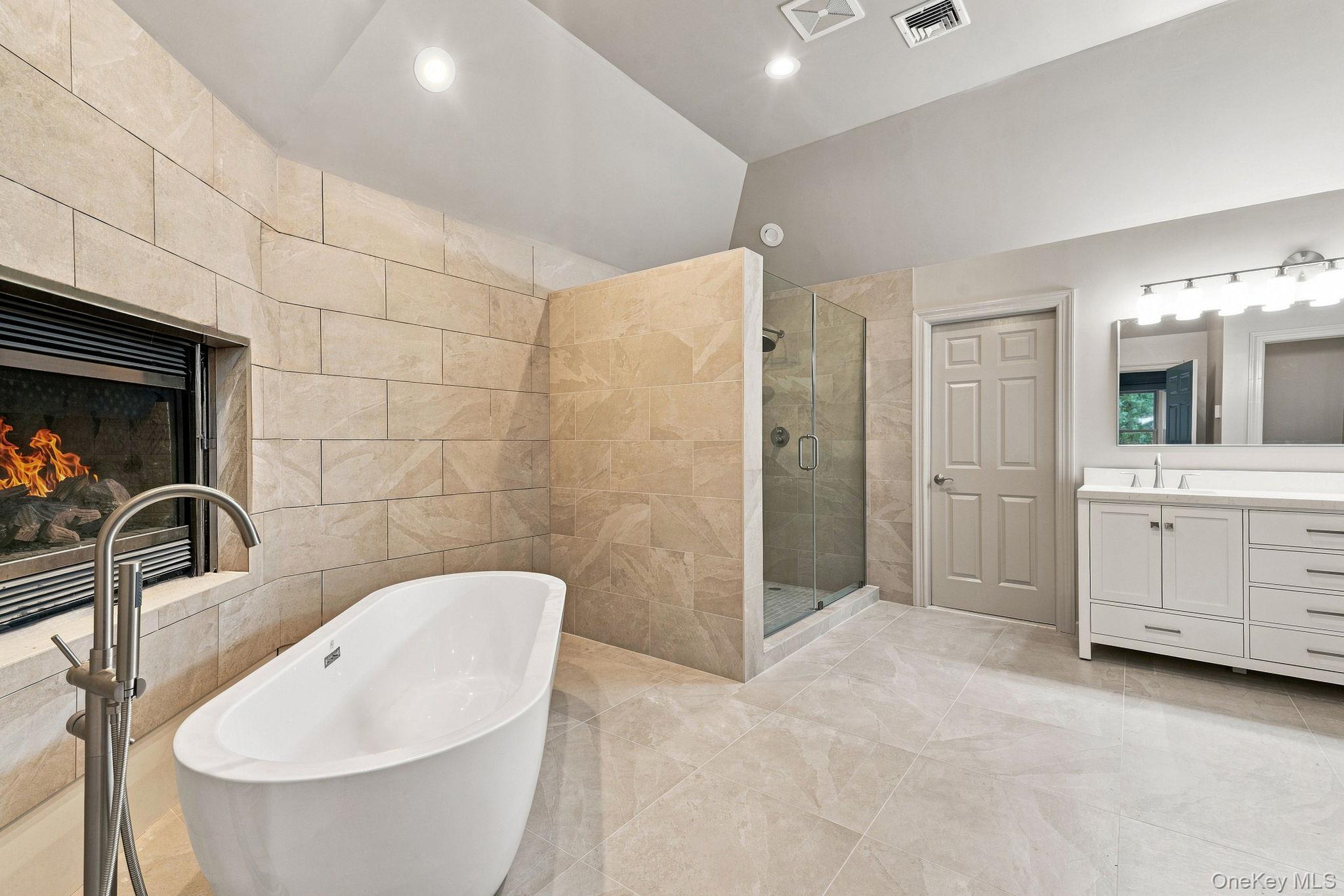 7 Lauro Ridge Court