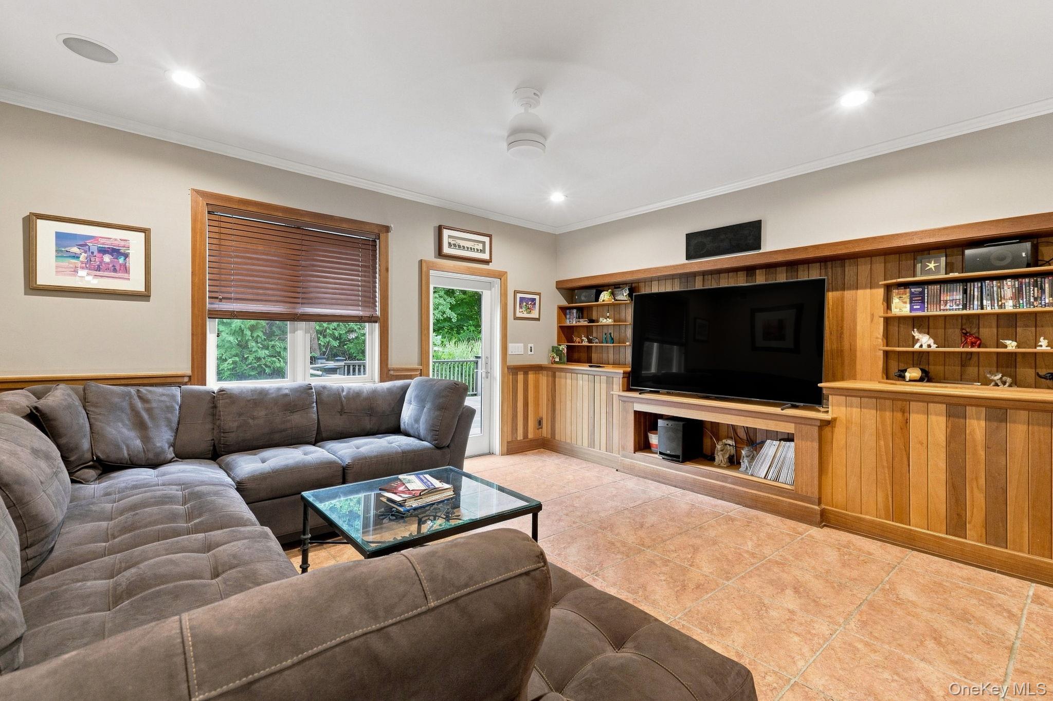 7 Lauro Ridge Court