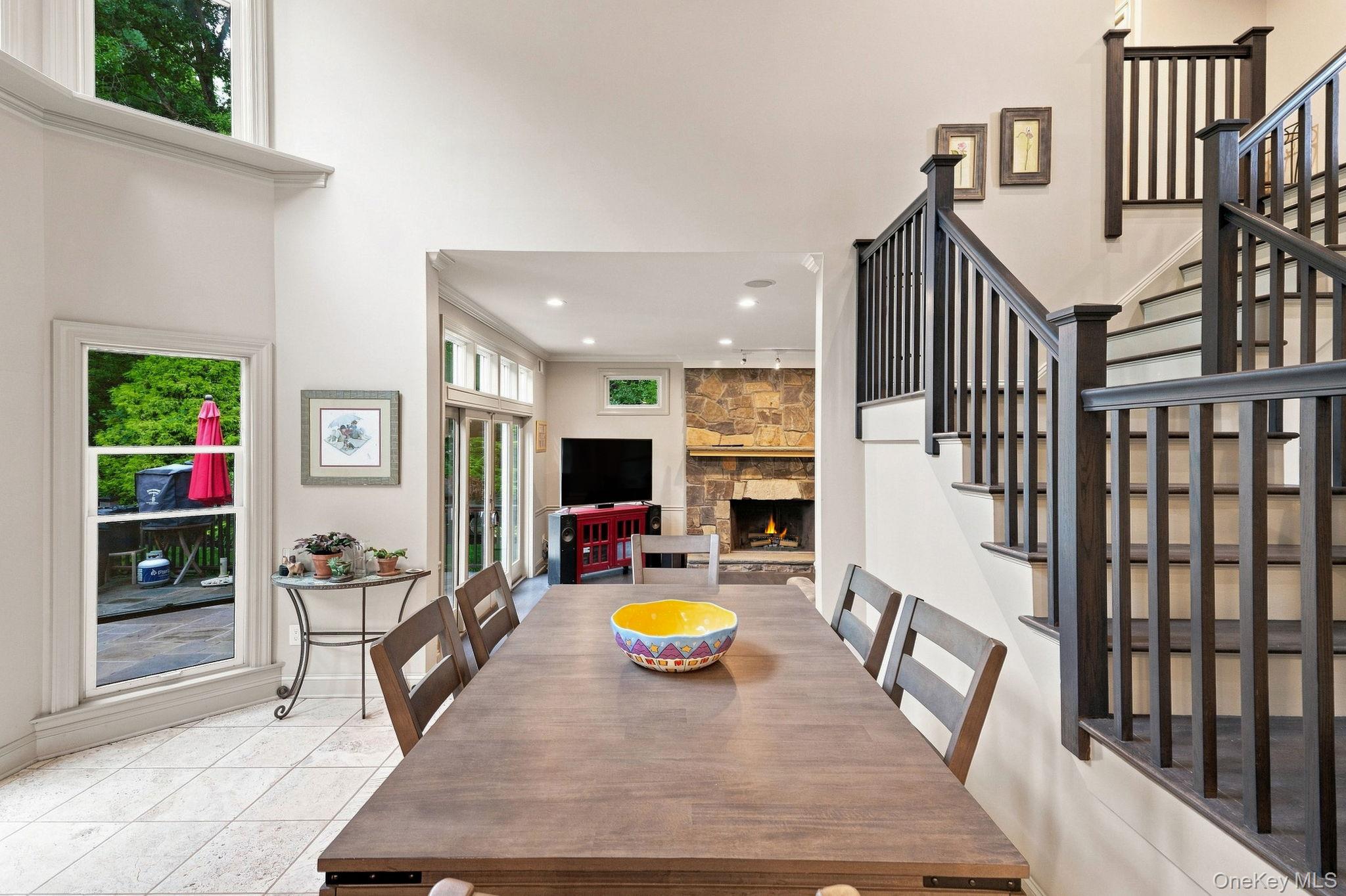 7 Lauro Ridge Court