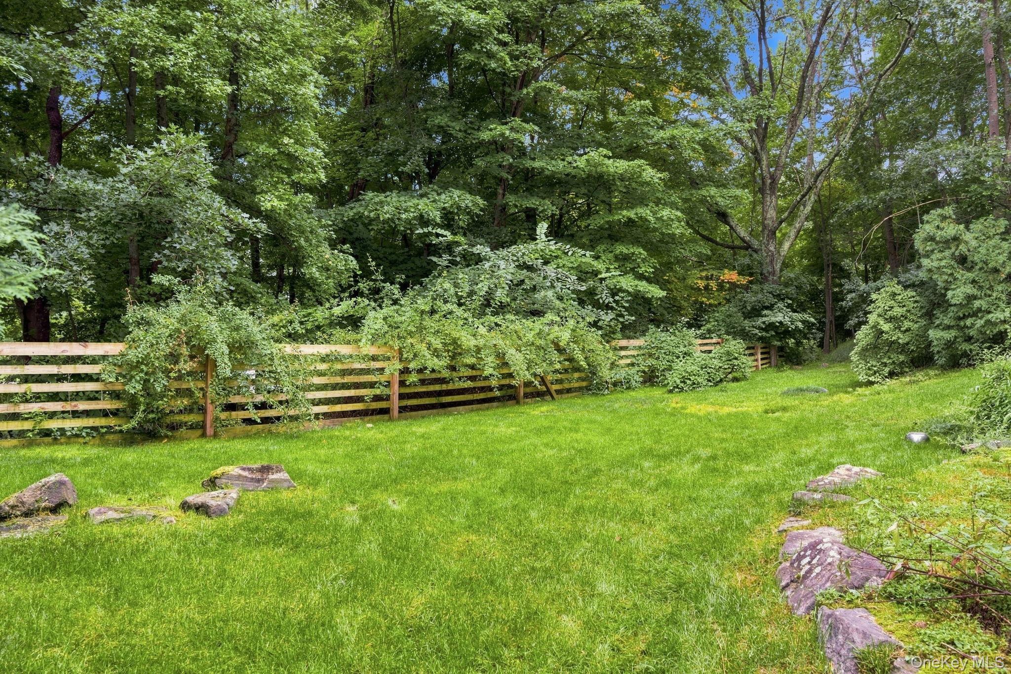 7 Lauro Ridge Court