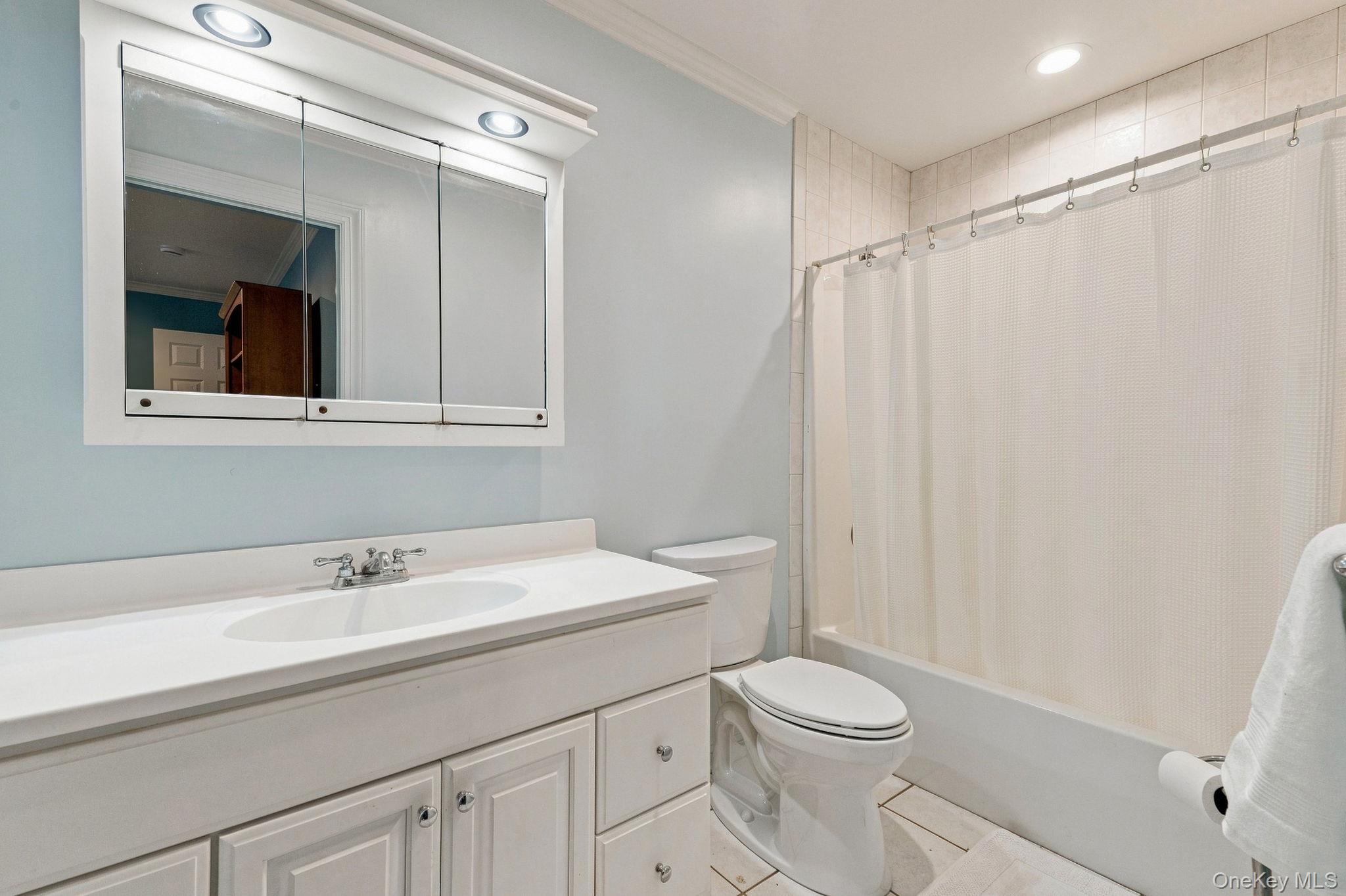 7 Lauro Ridge Court