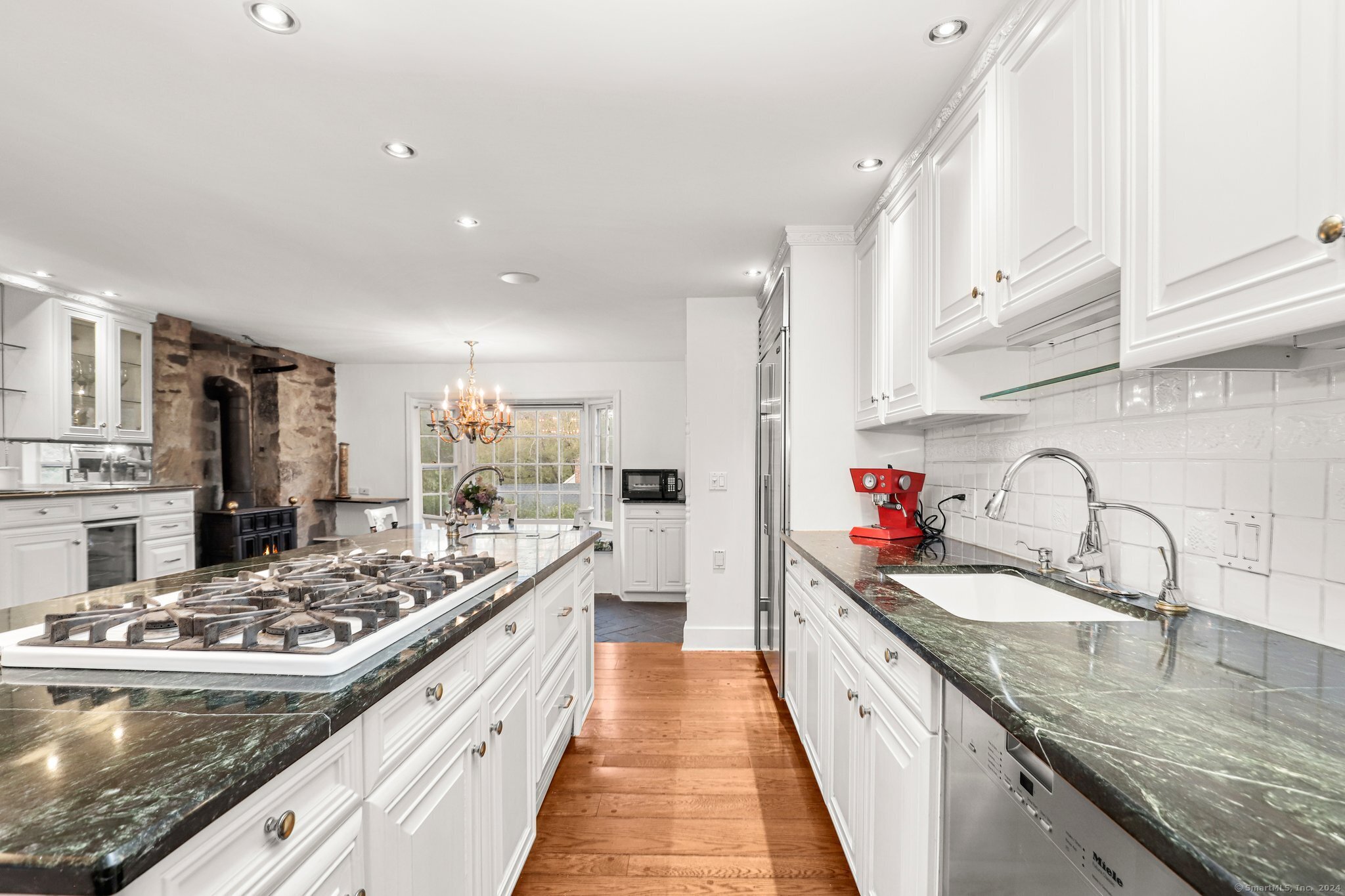 37 Mayapple Road