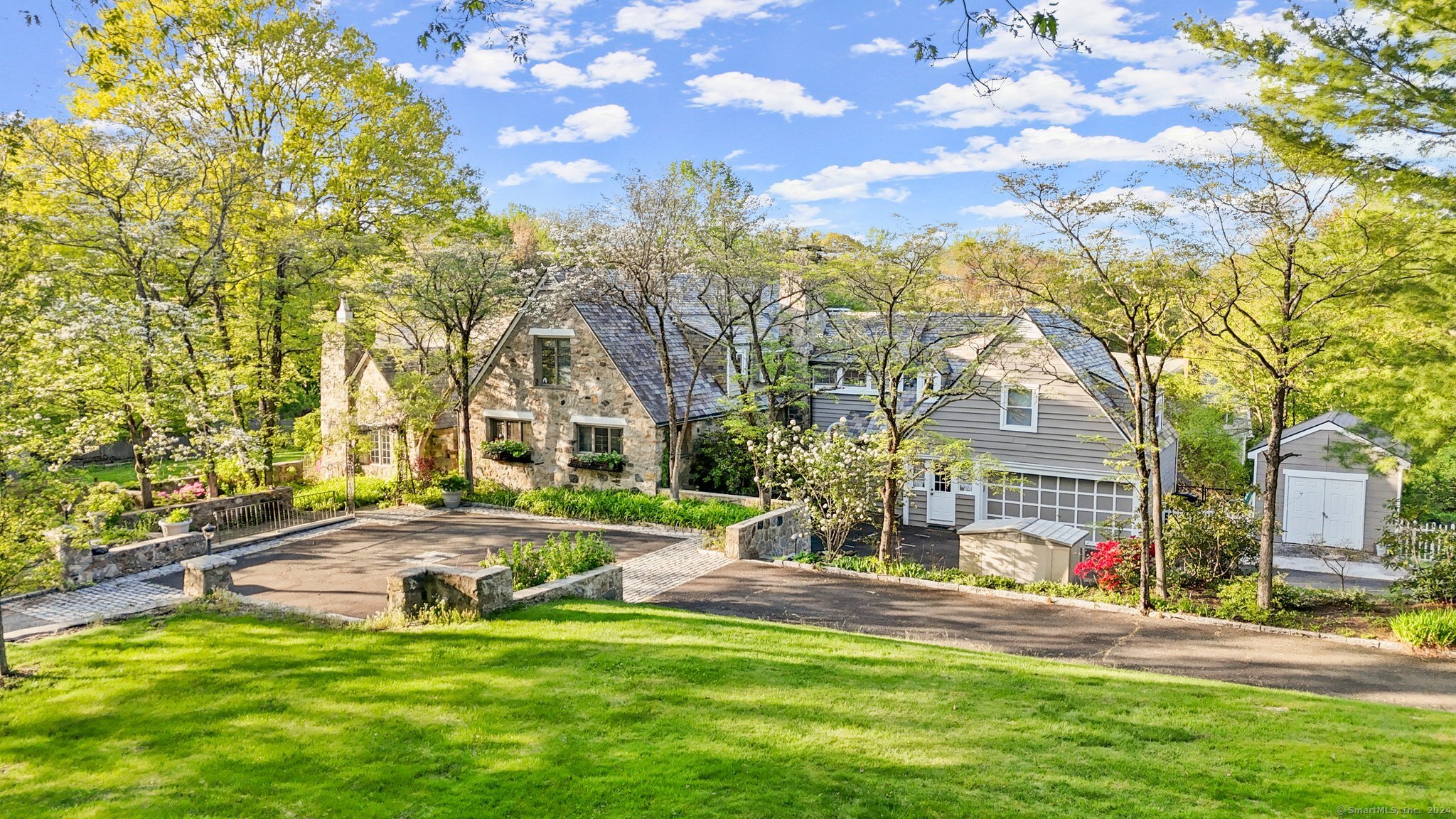 37 Mayapple Road