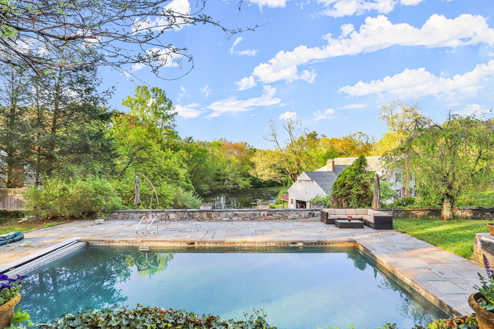 37 Mayapple Road