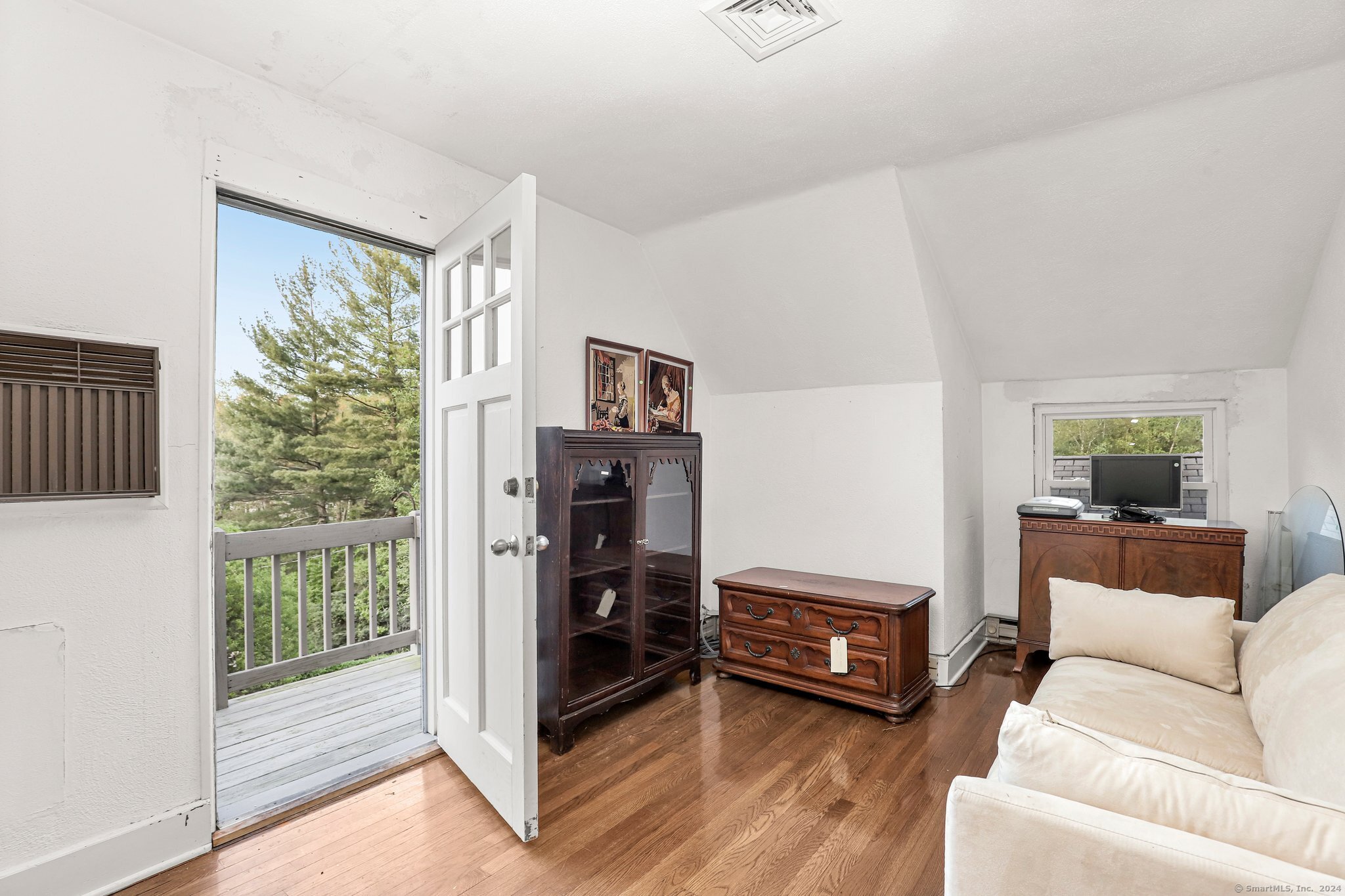 37 Mayapple Road