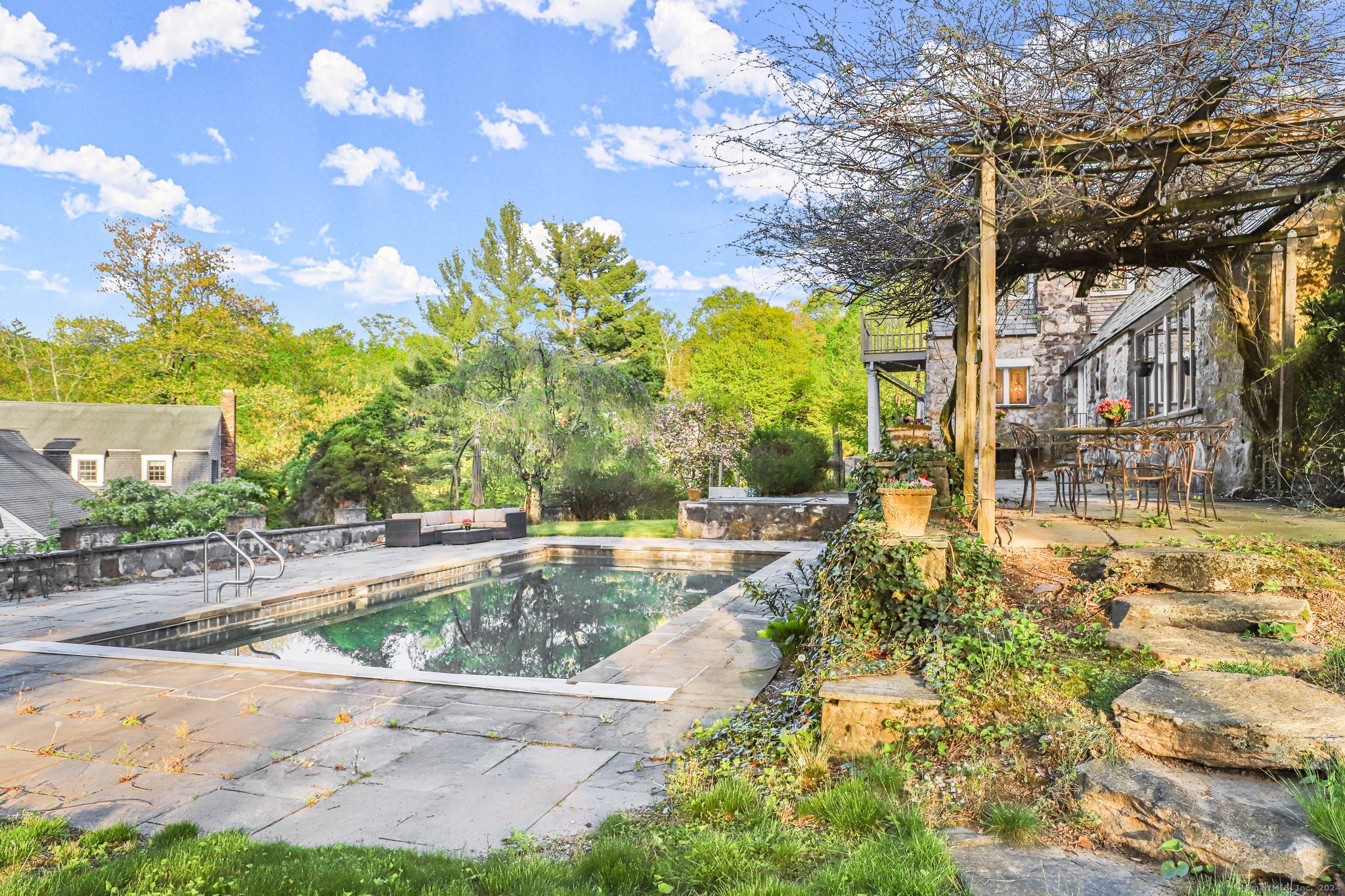 37 Mayapple Road