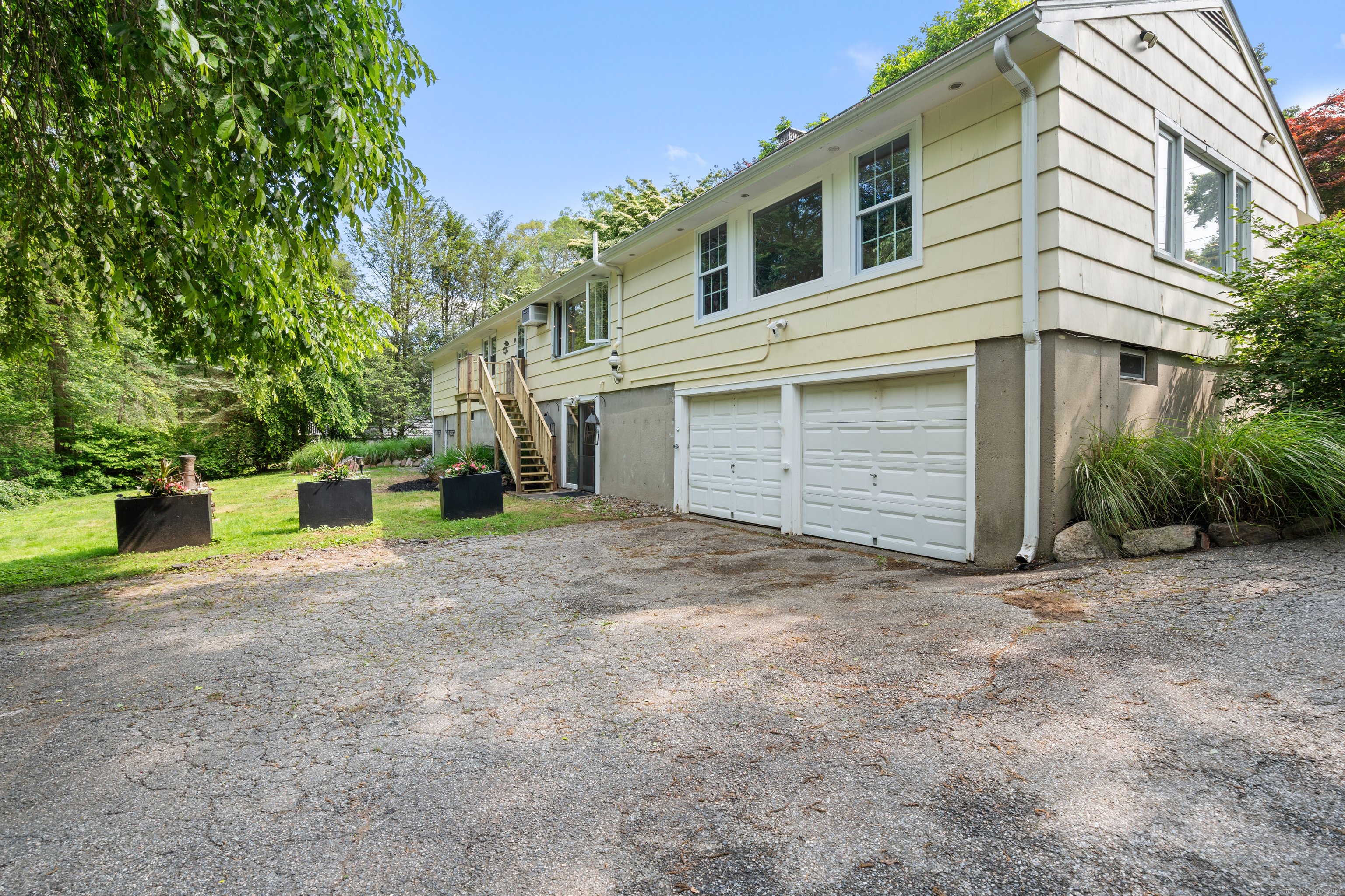 75 Skyview Drive