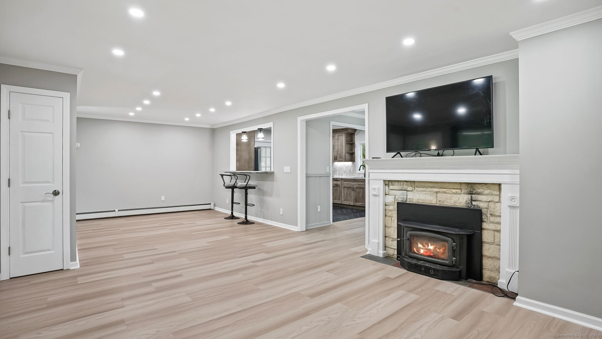 240 Great Plain Road