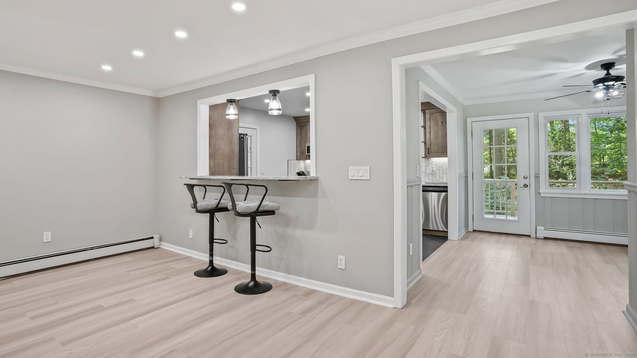 240 Great Plain Road