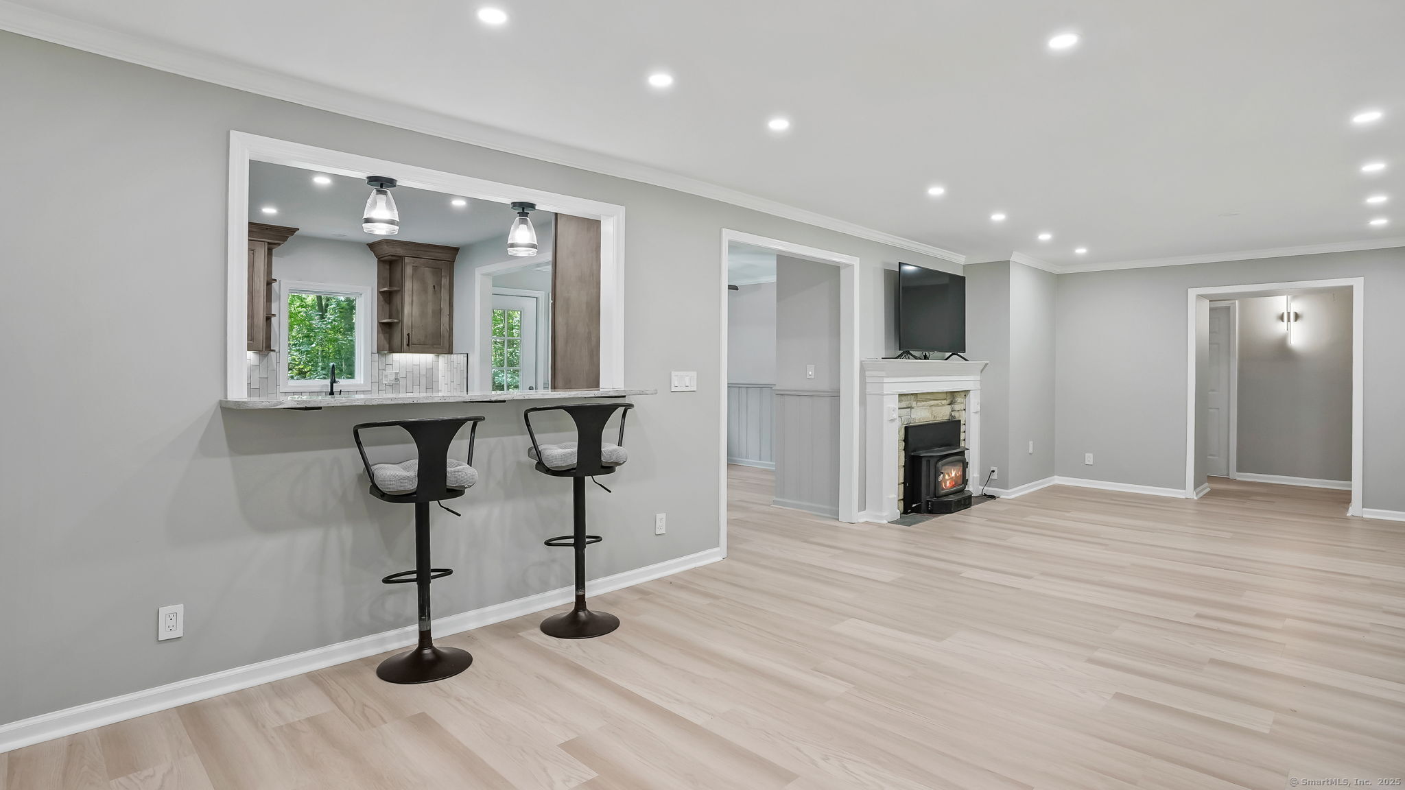 240 Great Plain Road