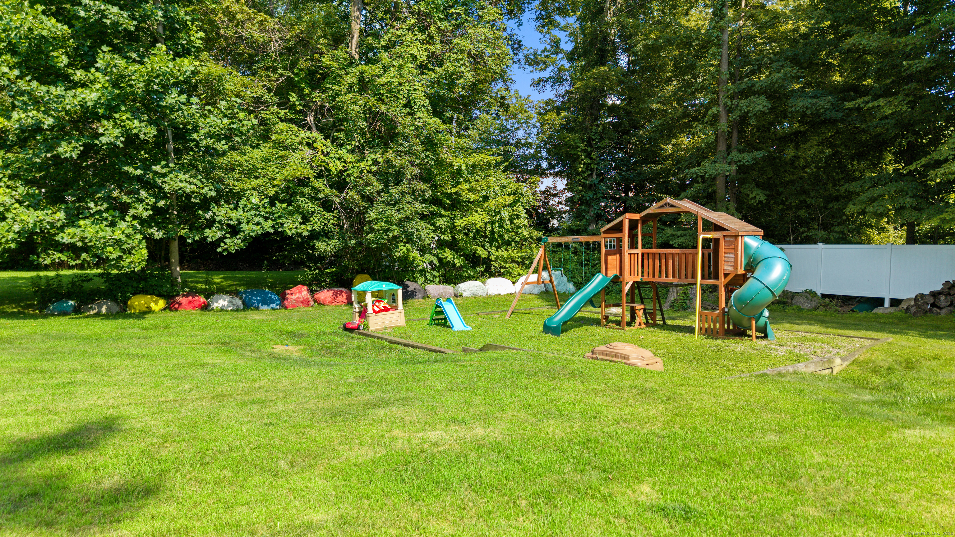 7 Hawleyville Road
