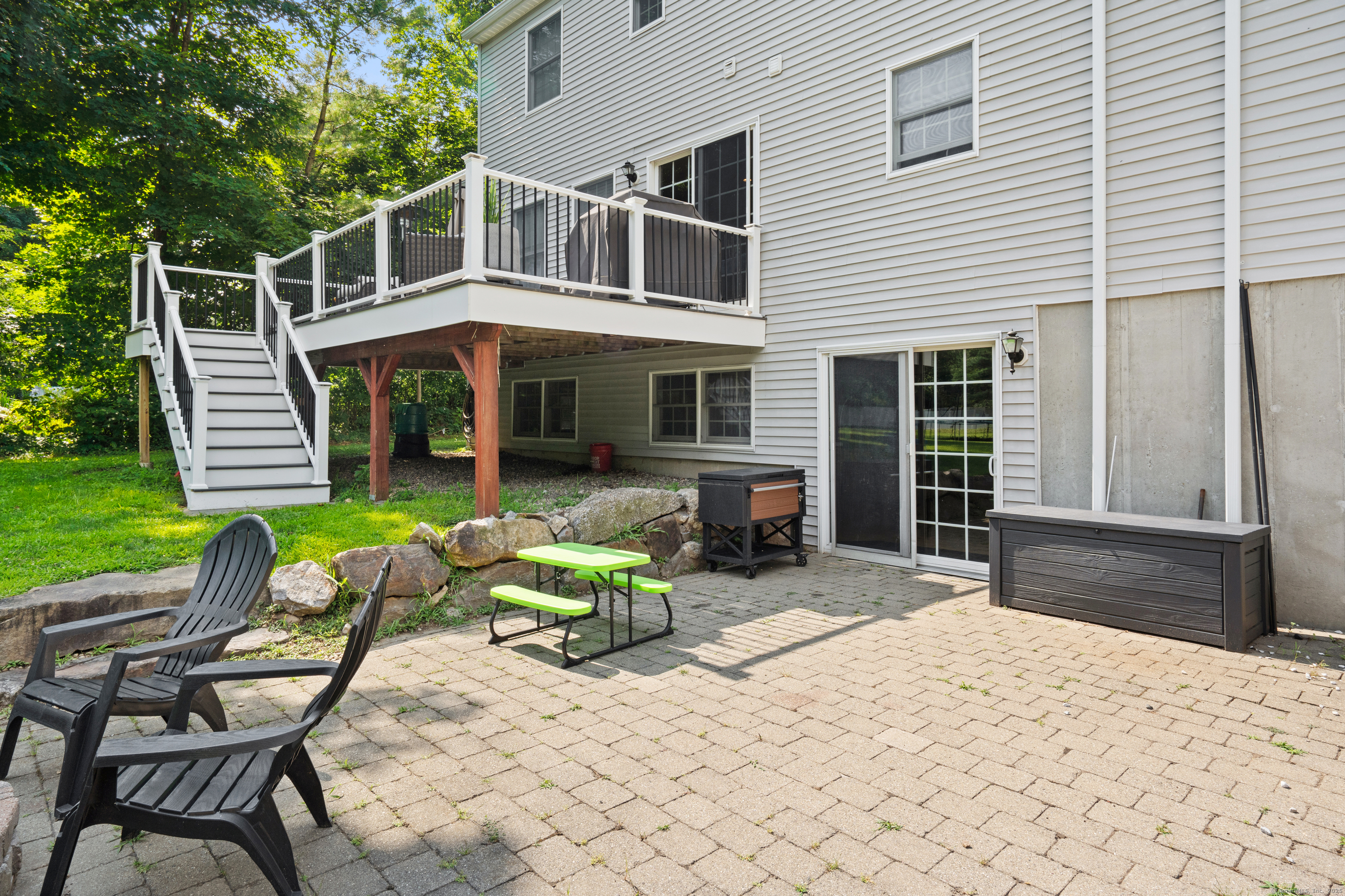 7 Hawleyville Road